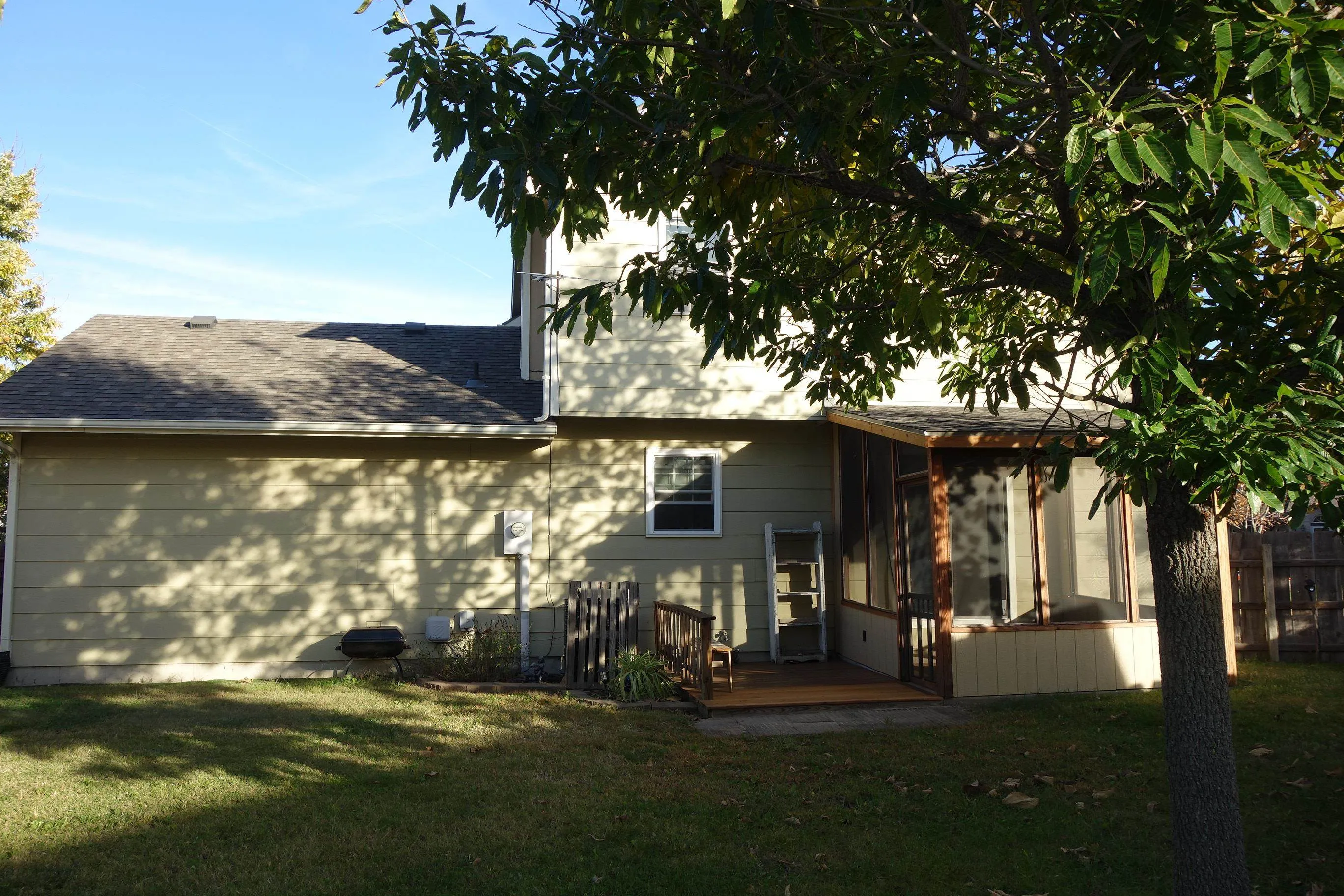 Wichita, Kansas 67209, United States, 3 Bedrooms Bedrooms, ,3 BathroomsBathrooms,Residential,Pending,241246