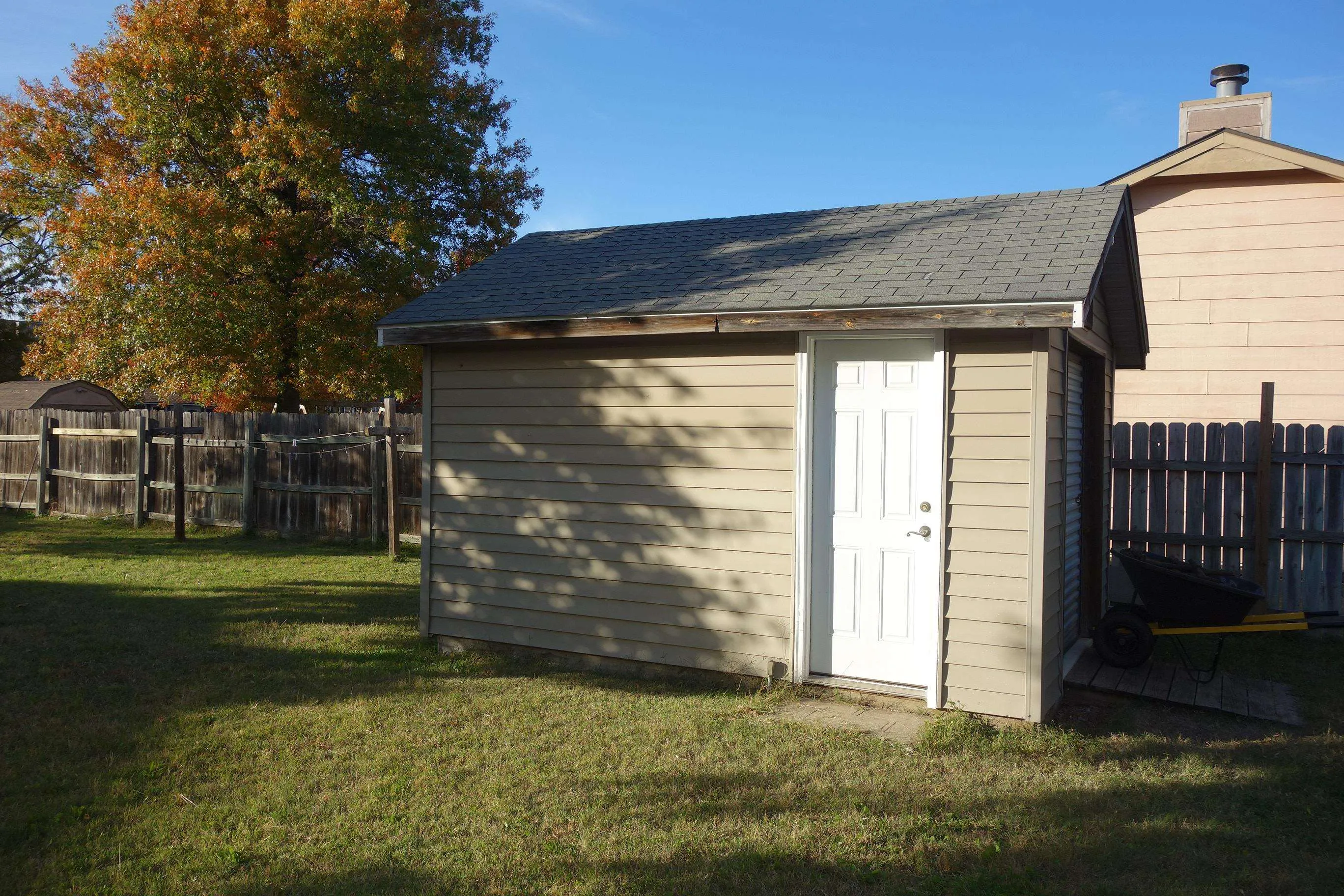 Wichita, Kansas 67209, United States, 3 Bedrooms Bedrooms, ,3 BathroomsBathrooms,Residential,Pending,241246