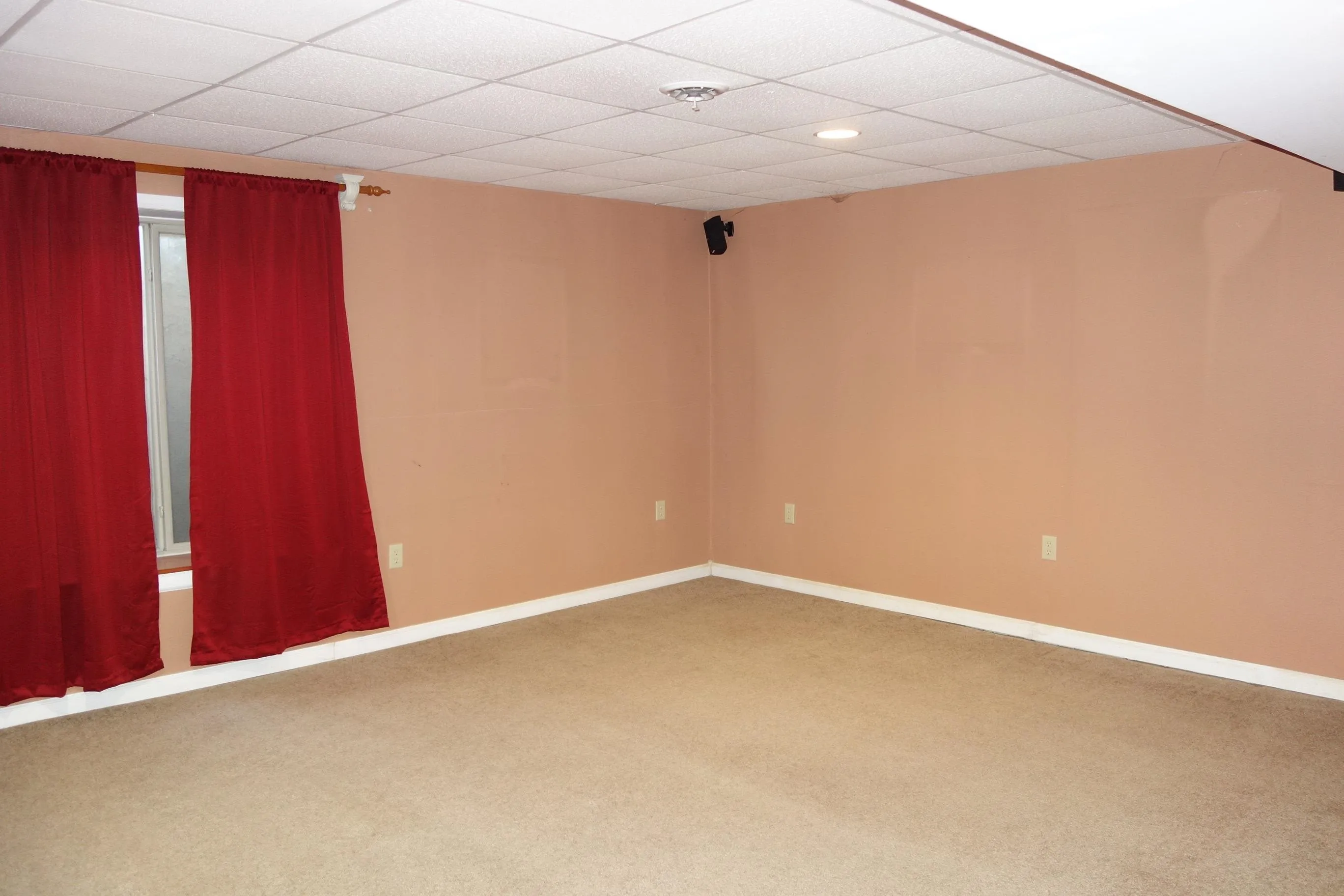 Wichita, Kansas 67209, United States, 3 Bedrooms Bedrooms, ,3 BathroomsBathrooms,Residential,Pending,241246