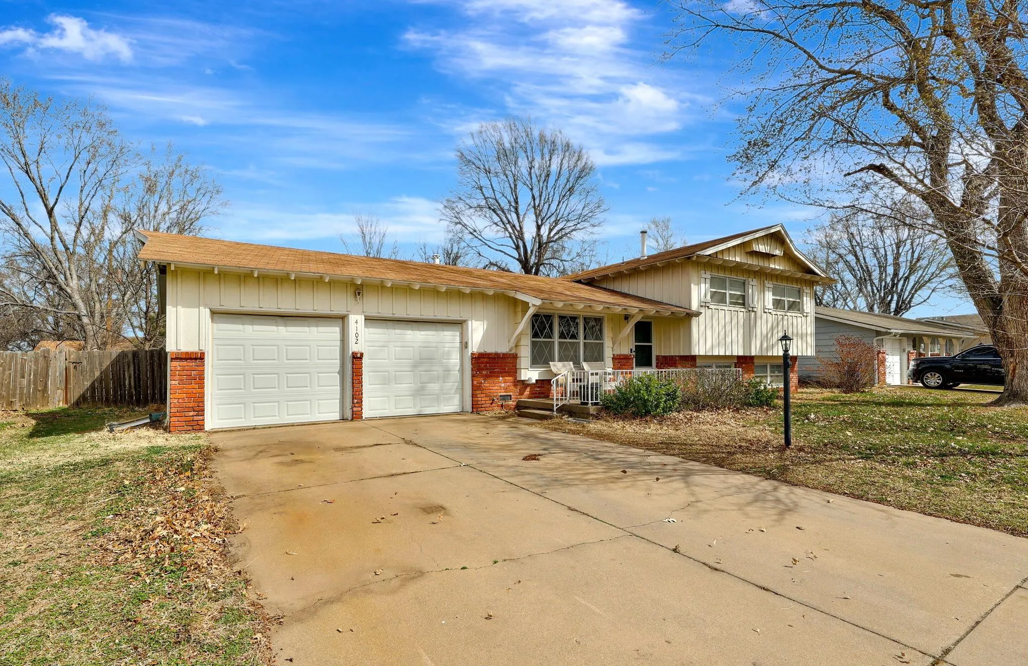 Wichita, Kansas 67212, United States, 3 Bedrooms Bedrooms, ,2 BathroomsBathrooms,Residential,Pending,88900