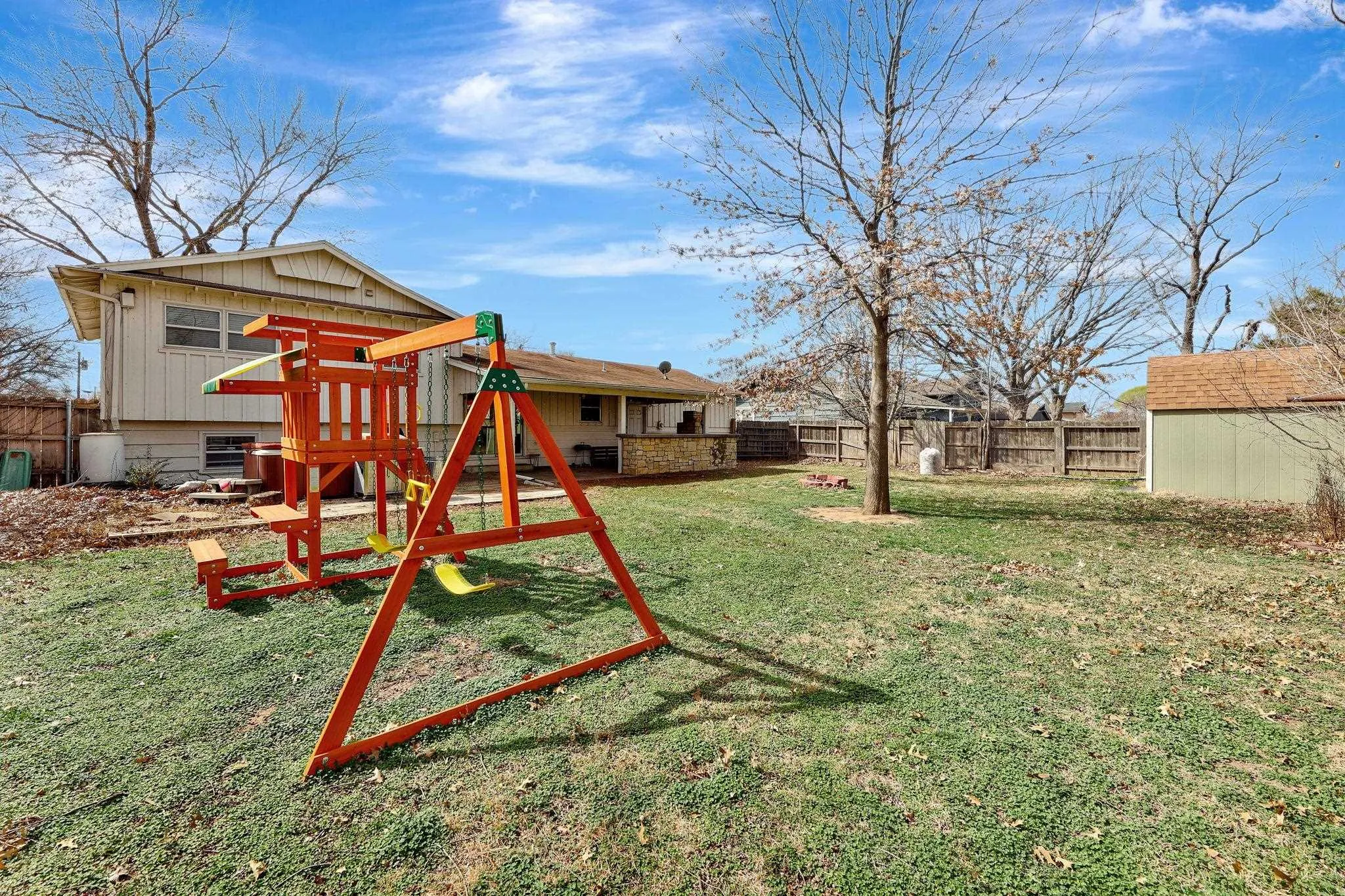 Wichita, Kansas 67212, United States, 3 Bedrooms Bedrooms, ,2 BathroomsBathrooms,Residential,Pending,88900
