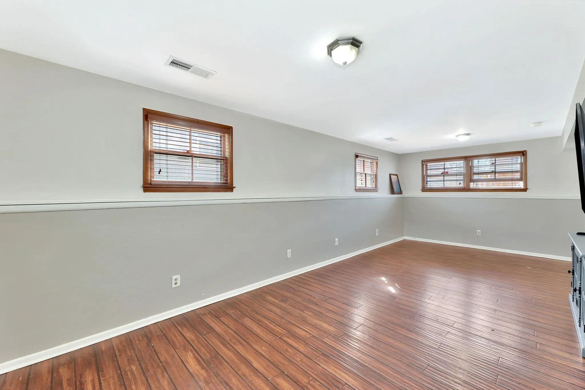 Wichita, Kansas 67212, United States, 3 Bedrooms Bedrooms, ,2 BathroomsBathrooms,Residential,Pending,88900