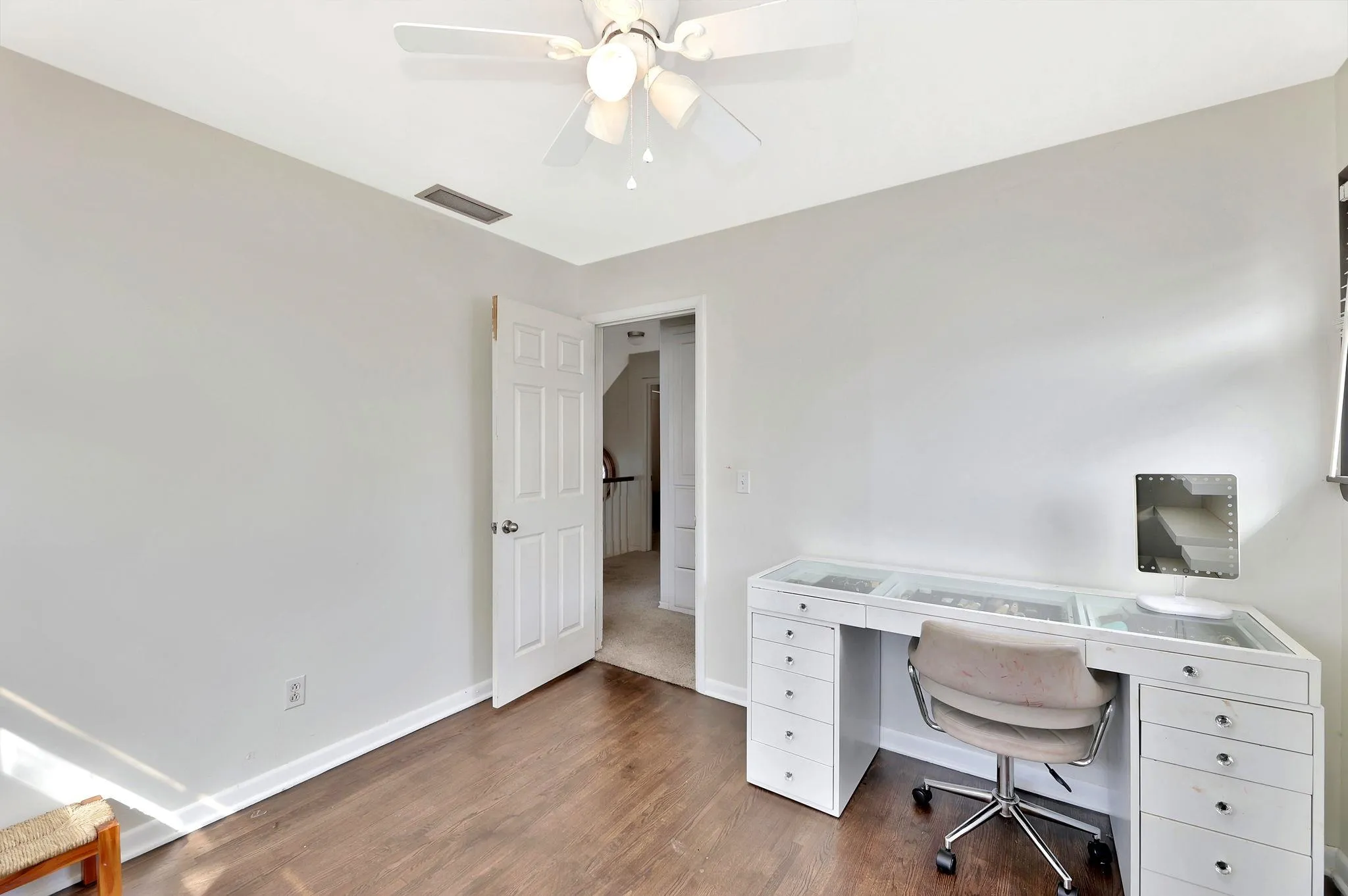 Wichita, Kansas 67212, United States, 3 Bedrooms Bedrooms, ,2 BathroomsBathrooms,Residential,Pending,88900
