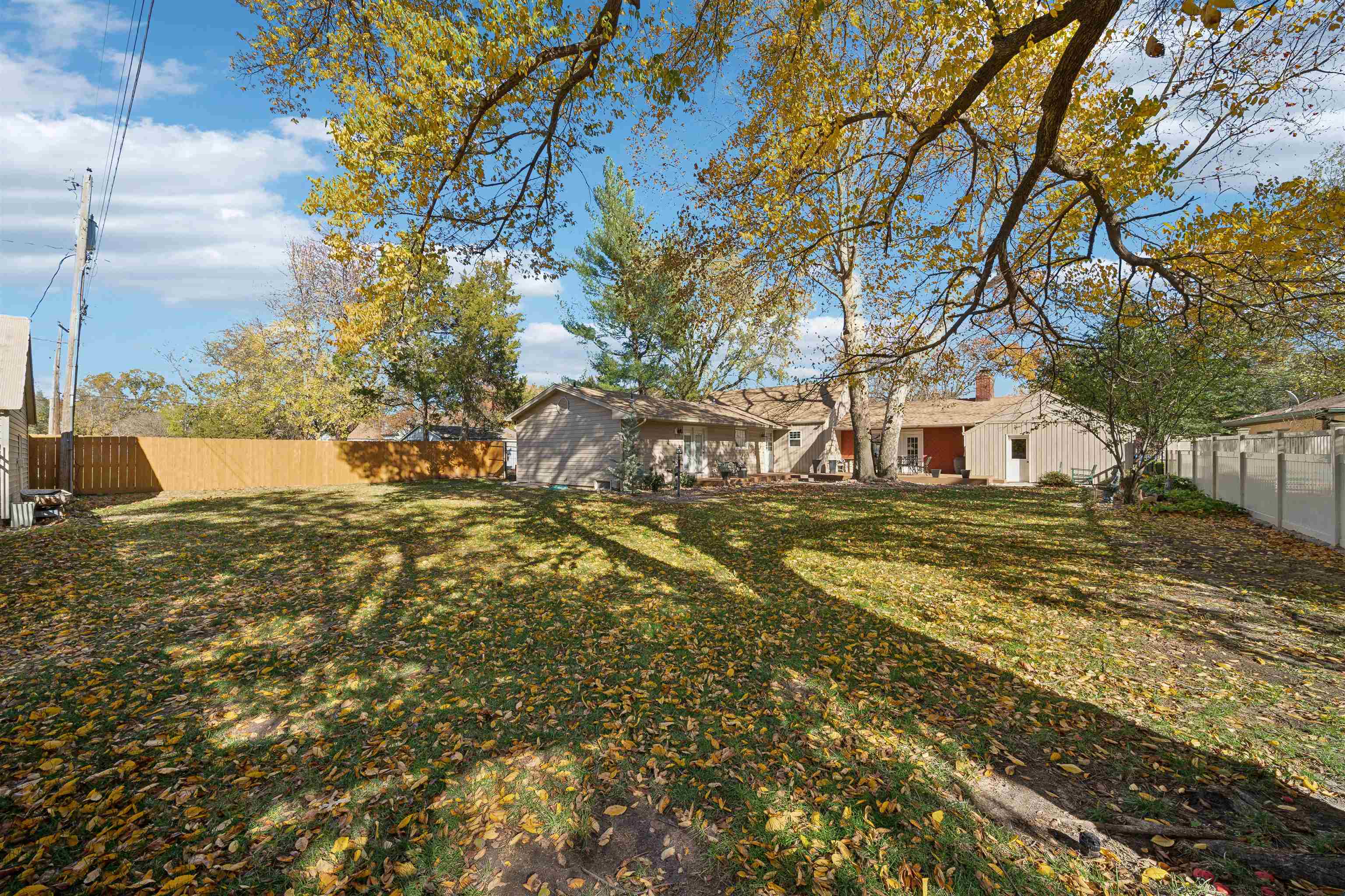 215 N Wolf St, Cheney, Kansas image 32