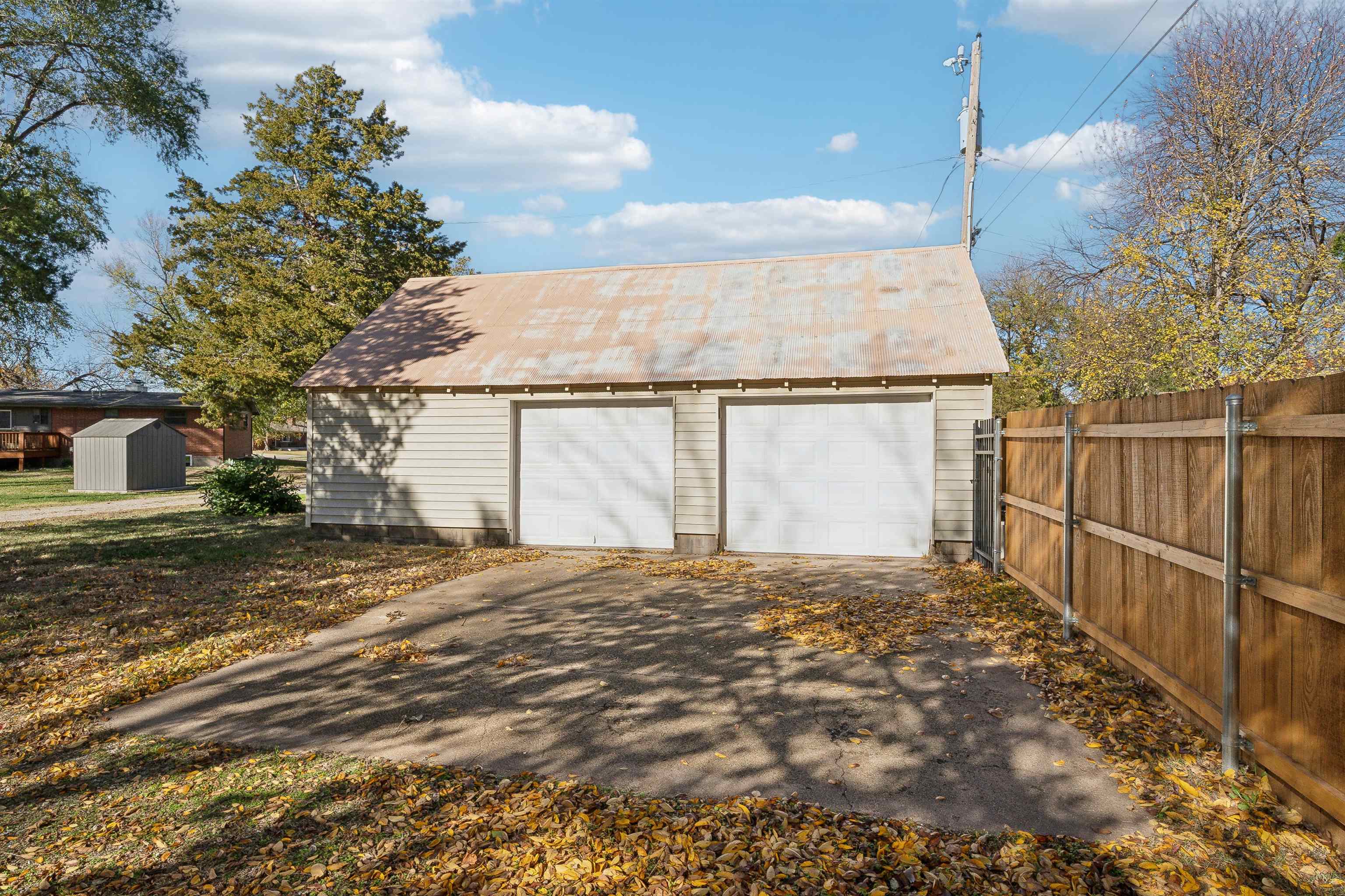 215 N Wolf St, Cheney, Kansas image 30