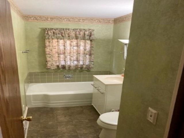 Wichita, Kansas 67204, United States, 5 Bedrooms Bedrooms, ,2 BathroomsBathrooms,Residential,Pending,59008