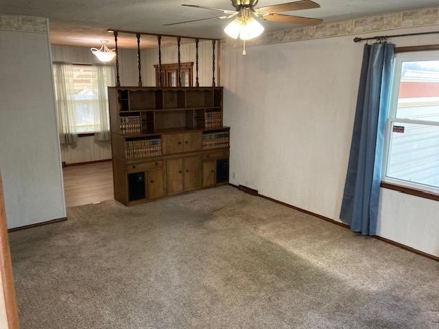 Wichita, Kansas 67204, United States, 5 Bedrooms Bedrooms, ,2 BathroomsBathrooms,Residential,Pending,59008