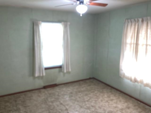 Wichita, Kansas 67204, United States, 5 Bedrooms Bedrooms, ,2 BathroomsBathrooms,Residential,Pending,59008