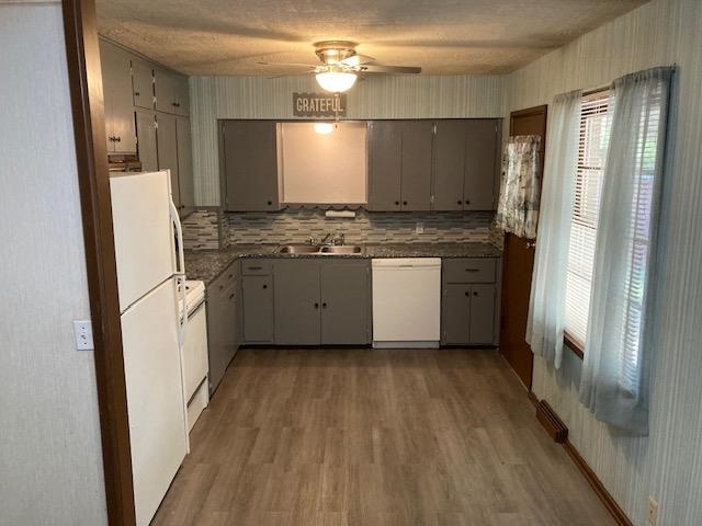 Wichita, Kansas 67204, United States, 5 Bedrooms Bedrooms, ,2 BathroomsBathrooms,Residential,Pending,59008