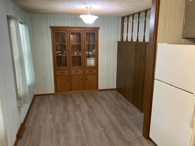 Wichita, Kansas 67204, United States, 5 Bedrooms Bedrooms, ,2 BathroomsBathrooms,Residential,Pending,59008