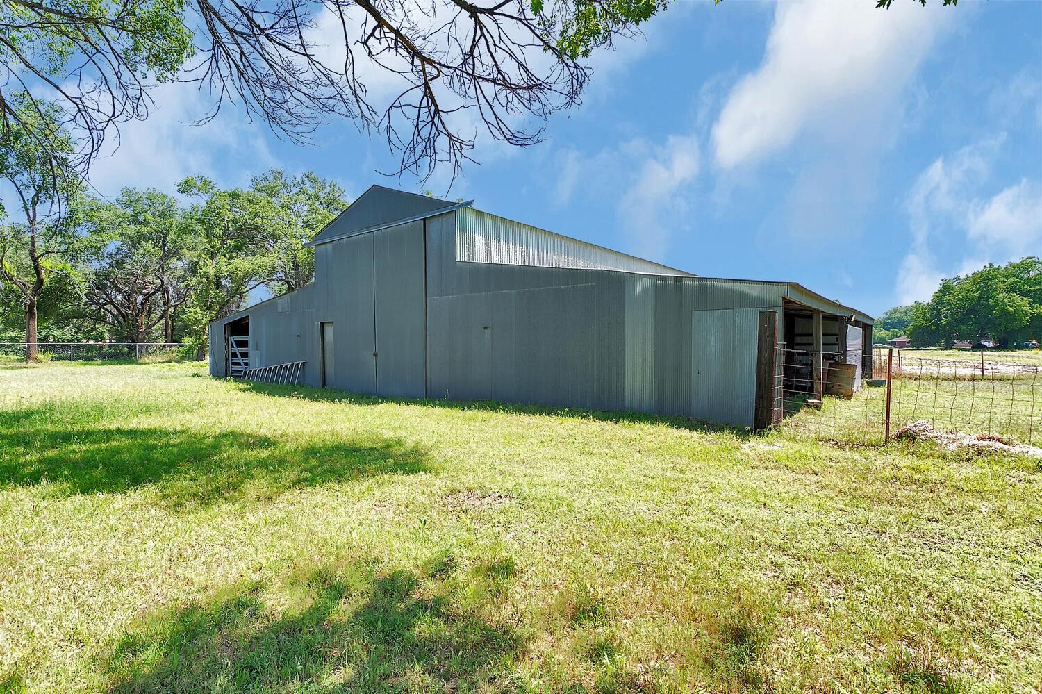 8800 S Broadway Ave, Haysville, Kansas image 30
