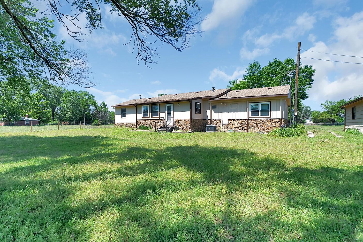 8800 S Broadway Ave, Haysville, Kansas image 21