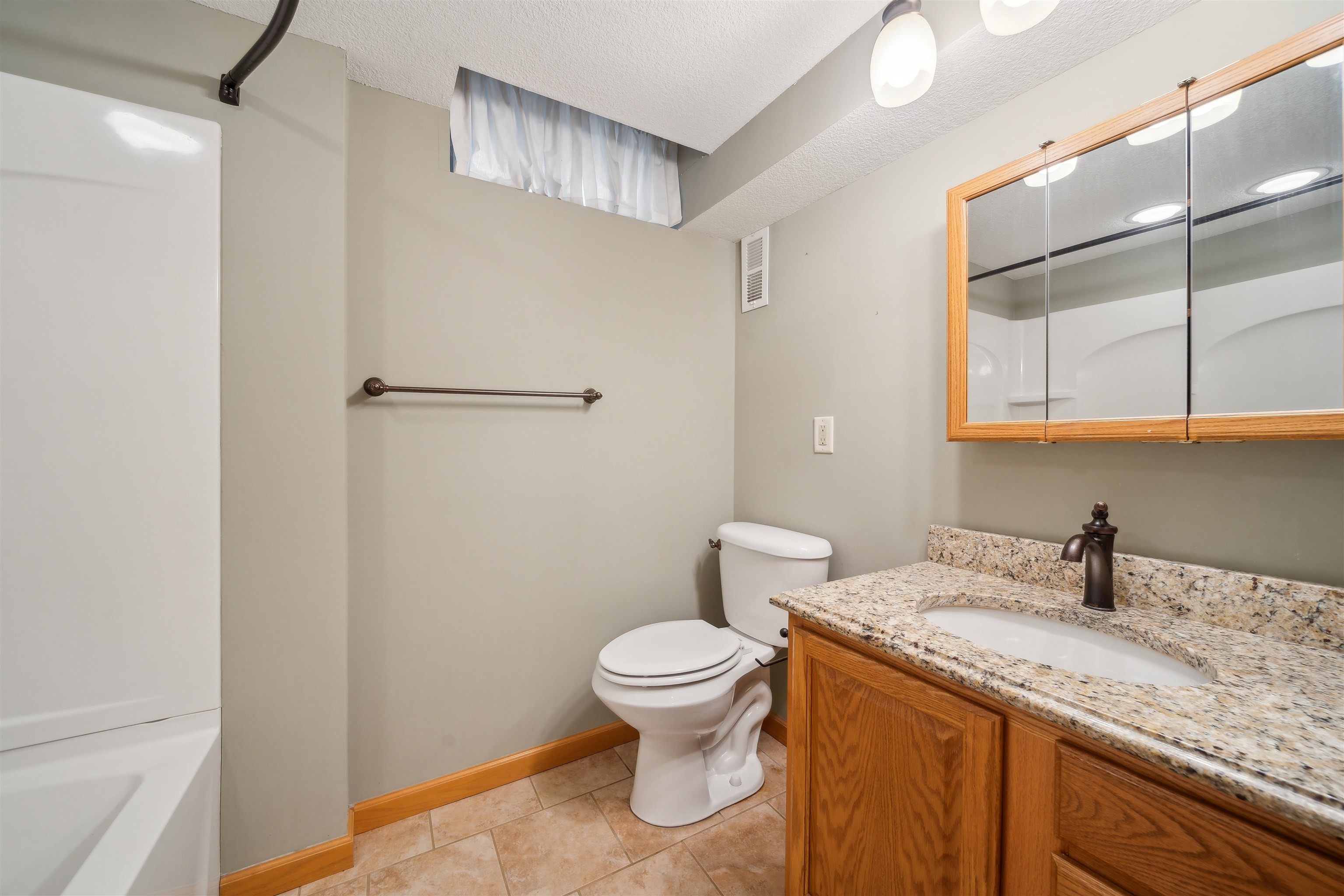 1033 S Blackwill St, Wichita, Kansas image 25