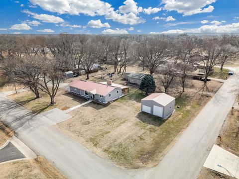 Homes For Sale - 123 W 4th St<br/> Douglass, KS 67039