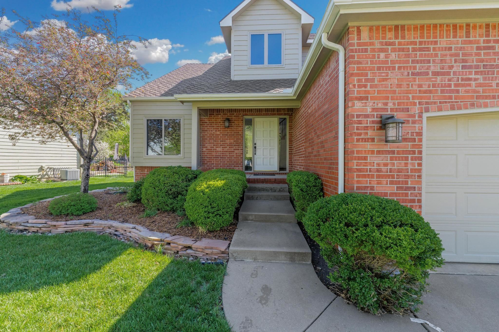4214 N Spyglass Cir, Wichita, Kansas image 3