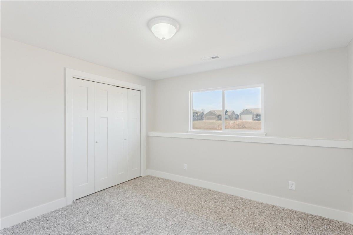 5857 N Newport St, Park City, Kansas image 27