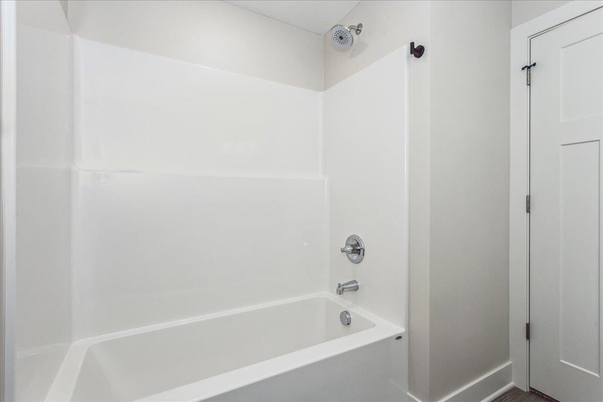 5857 N Newport St, Park City, Kansas image 32