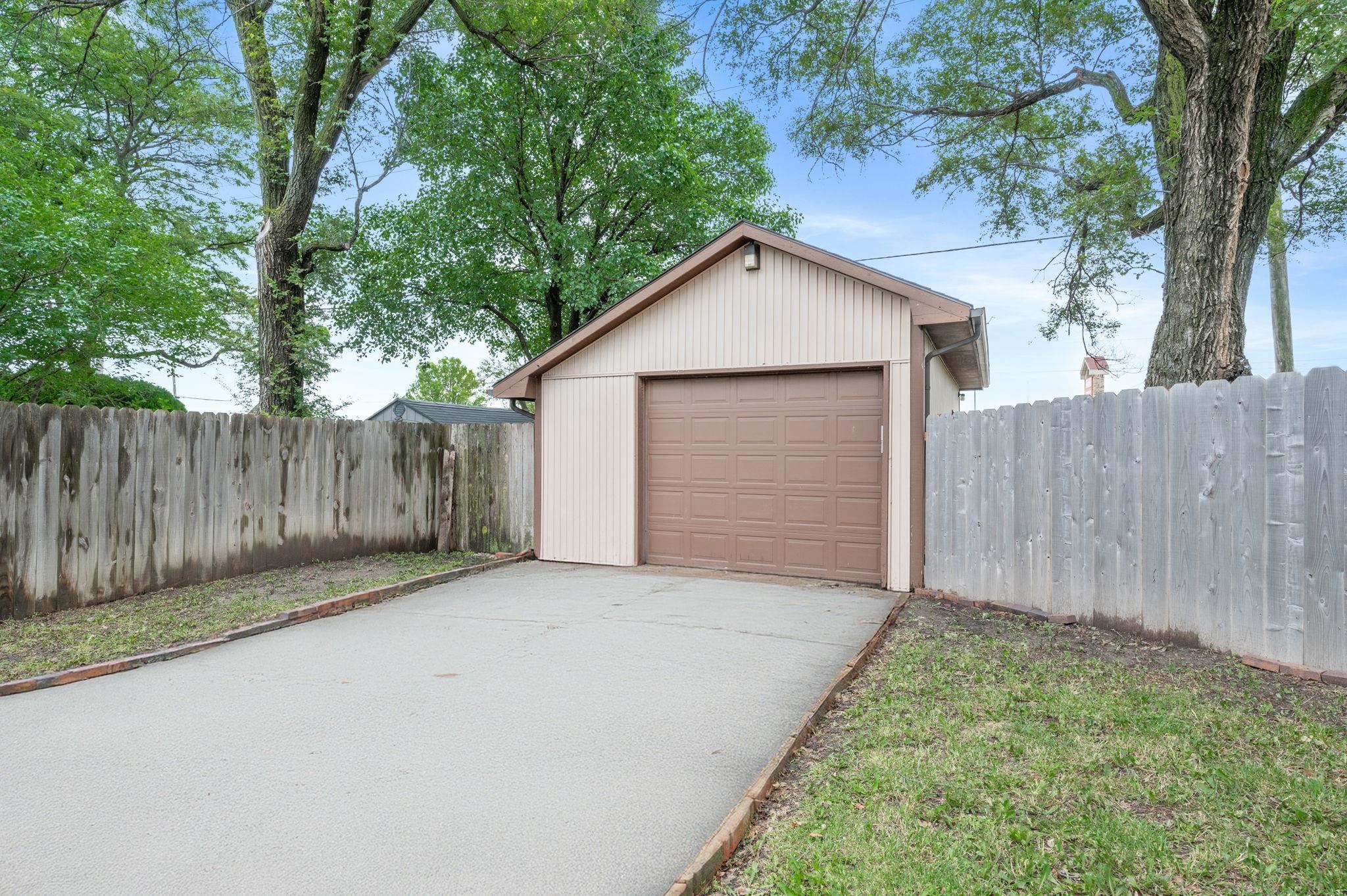 2218 N Longwood Ct, Wichita, Virginia image 26