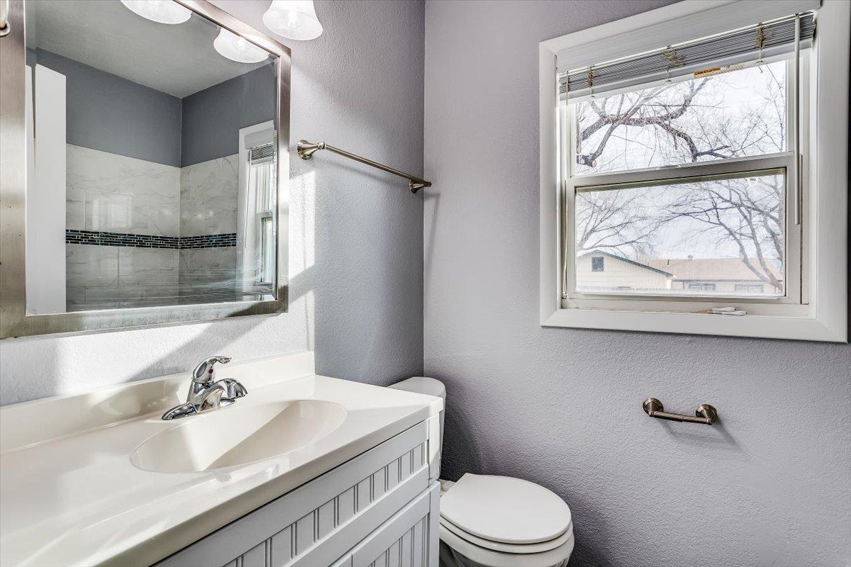 Derby, Kansas 67037, United States, 2 Bedrooms Bedrooms, ,1 BathroomBathrooms,Residential,Pending,65703