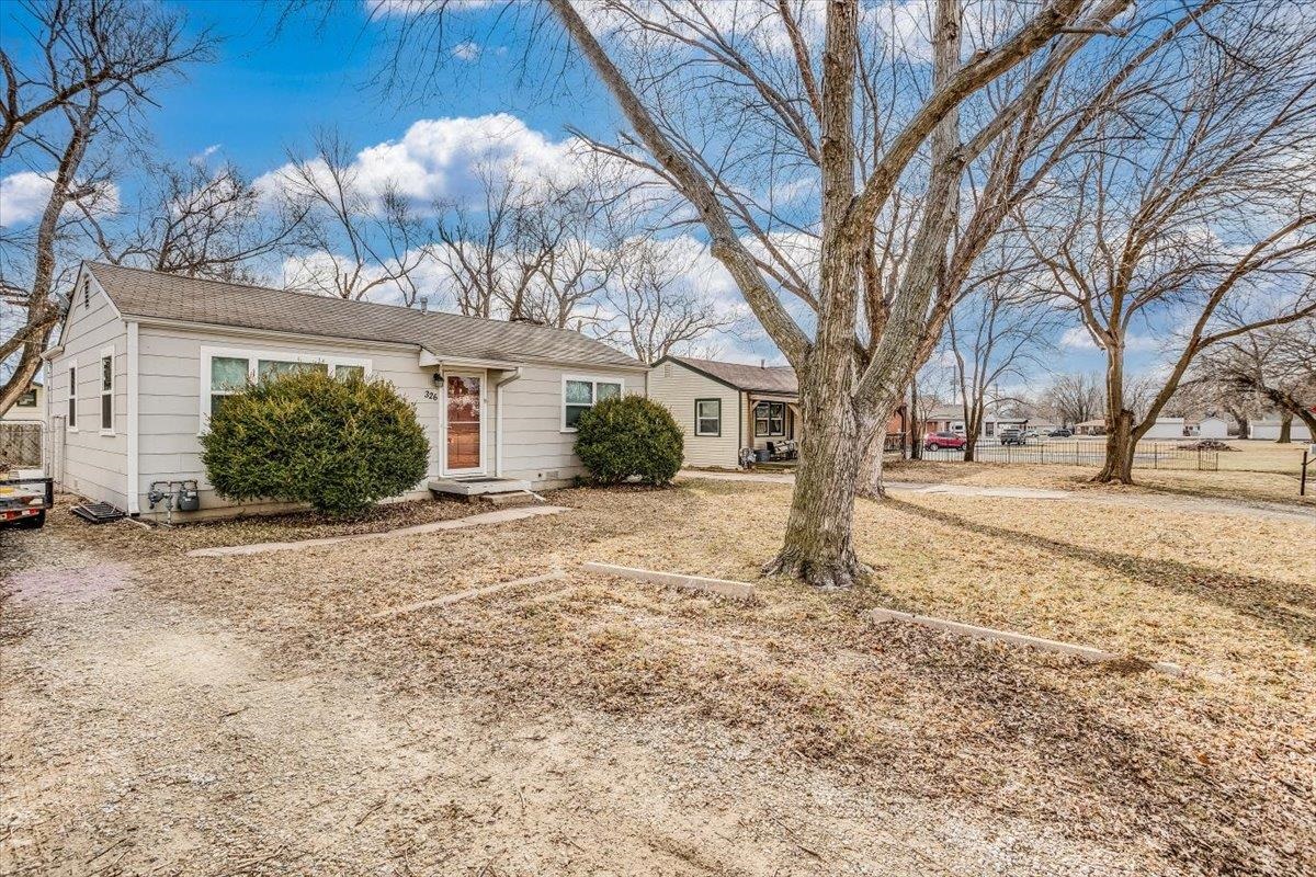 Derby, Kansas 67037, United States, 2 Bedrooms Bedrooms, ,1 BathroomBathrooms,Residential,Pending,65703