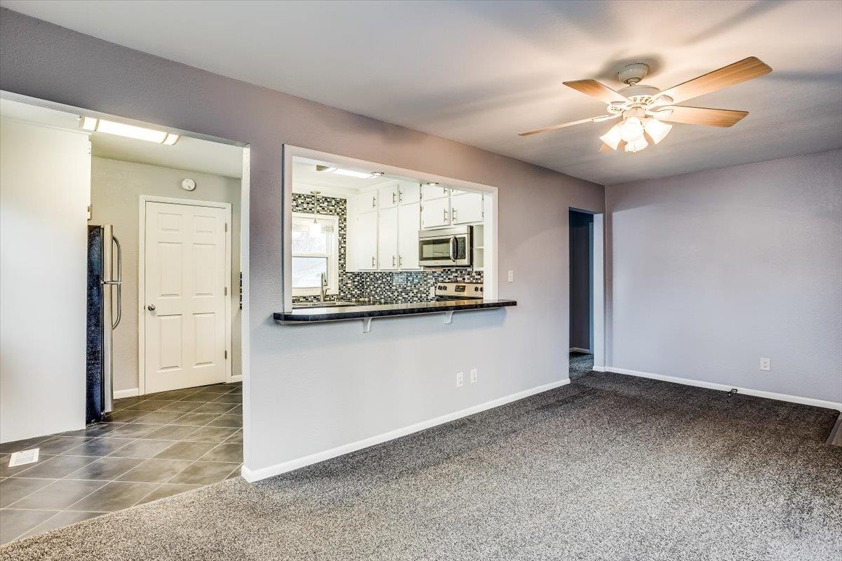 Derby, Kansas 67037, United States, 2 Bedrooms Bedrooms, ,1 BathroomBathrooms,Residential,Pending,65703