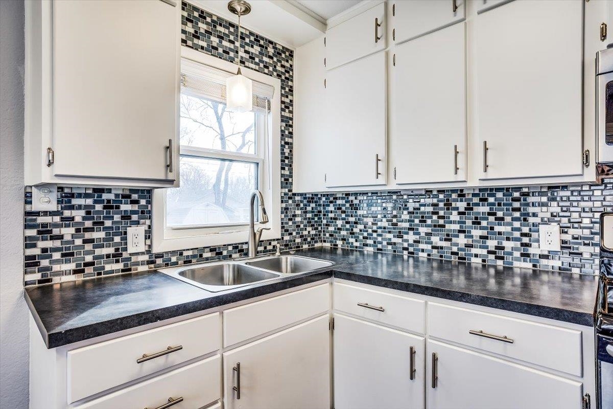 Derby, Kansas 67037, United States, 2 Bedrooms Bedrooms, ,1 BathroomBathrooms,Residential,Pending,65703