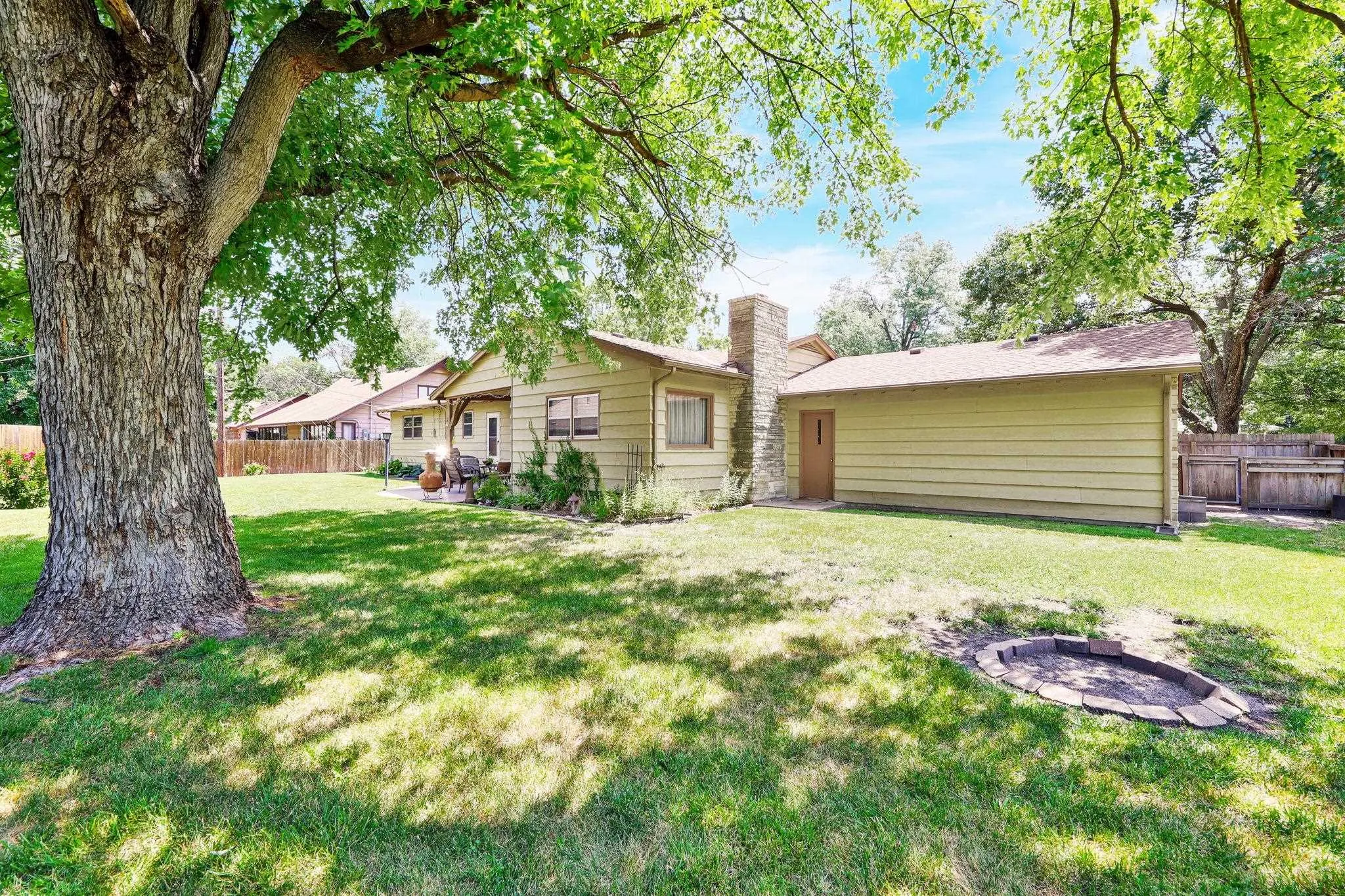 Wichita, Kansas 67208, United States, 3 Bedrooms Bedrooms, ,2 BathroomsBathrooms,Residential,Active,197944