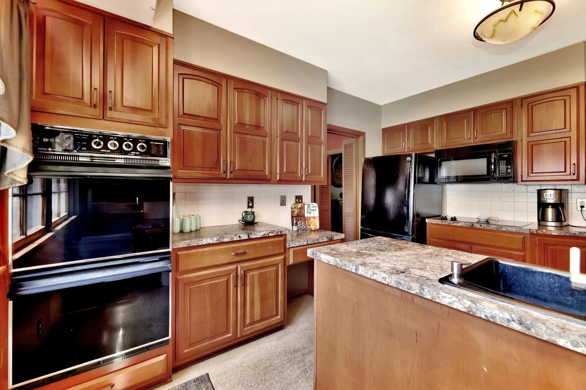 Wichita, Kansas 67208, United States, 3 Bedrooms Bedrooms, ,2 BathroomsBathrooms,Residential,Active,197944