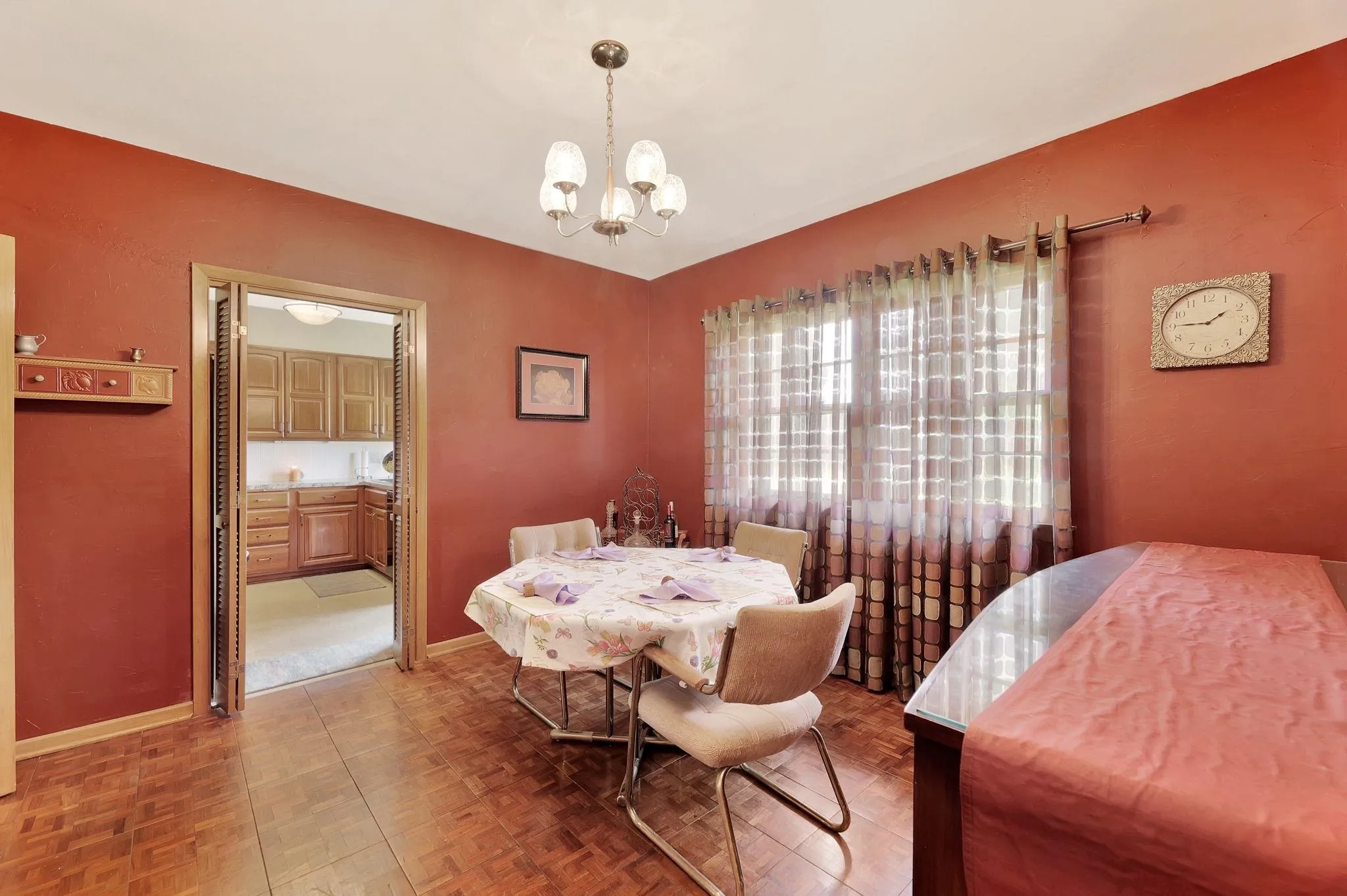 Wichita, Kansas 67208, United States, 3 Bedrooms Bedrooms, ,2 BathroomsBathrooms,Residential,Active,197944