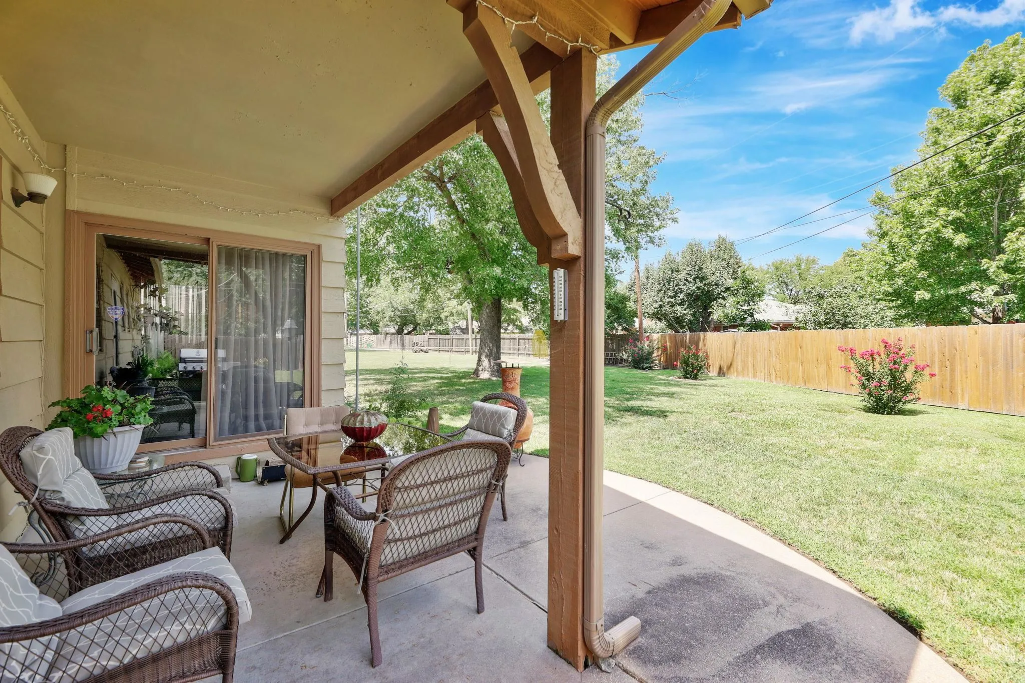 Wichita, Kansas 67208, United States, 3 Bedrooms Bedrooms, ,2 BathroomsBathrooms,Residential,Active,197944