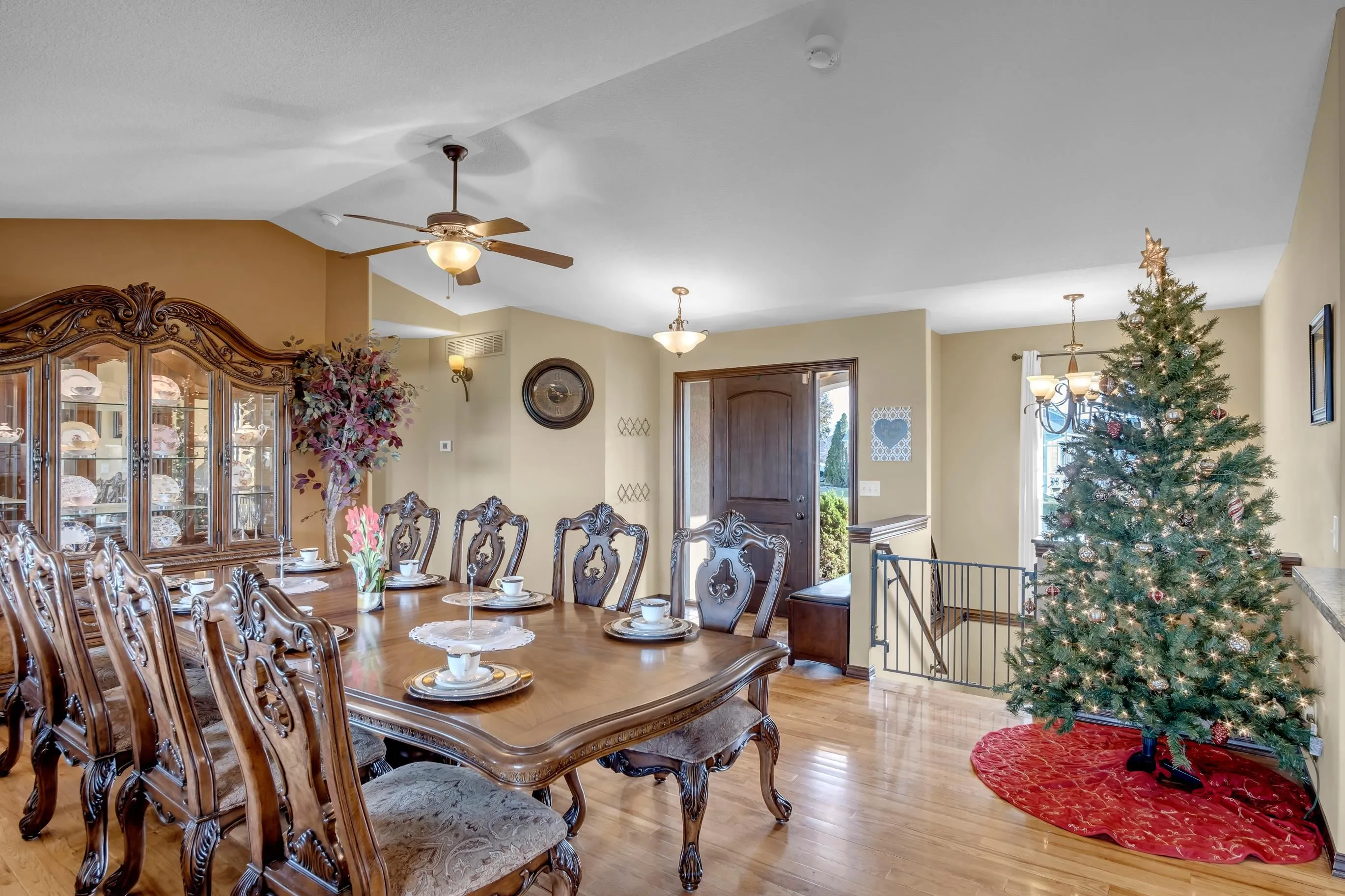 Newton, Kansas 67114, United States, 6 Bedrooms Bedrooms, ,3 BathroomsBathrooms,Residential,Active,254906