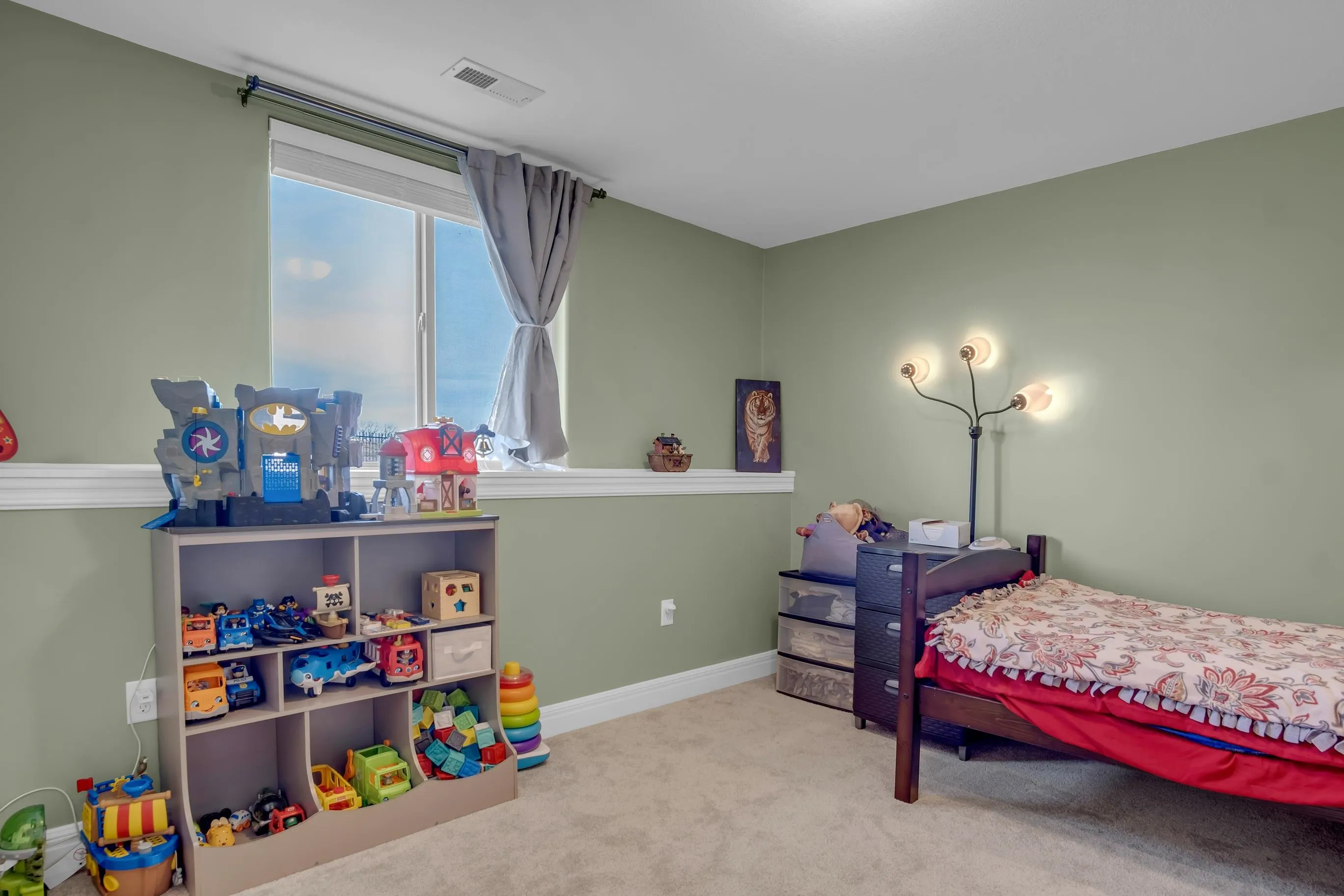 Newton, Kansas 67114, United States, 6 Bedrooms Bedrooms, ,3 BathroomsBathrooms,Residential,Active,254906