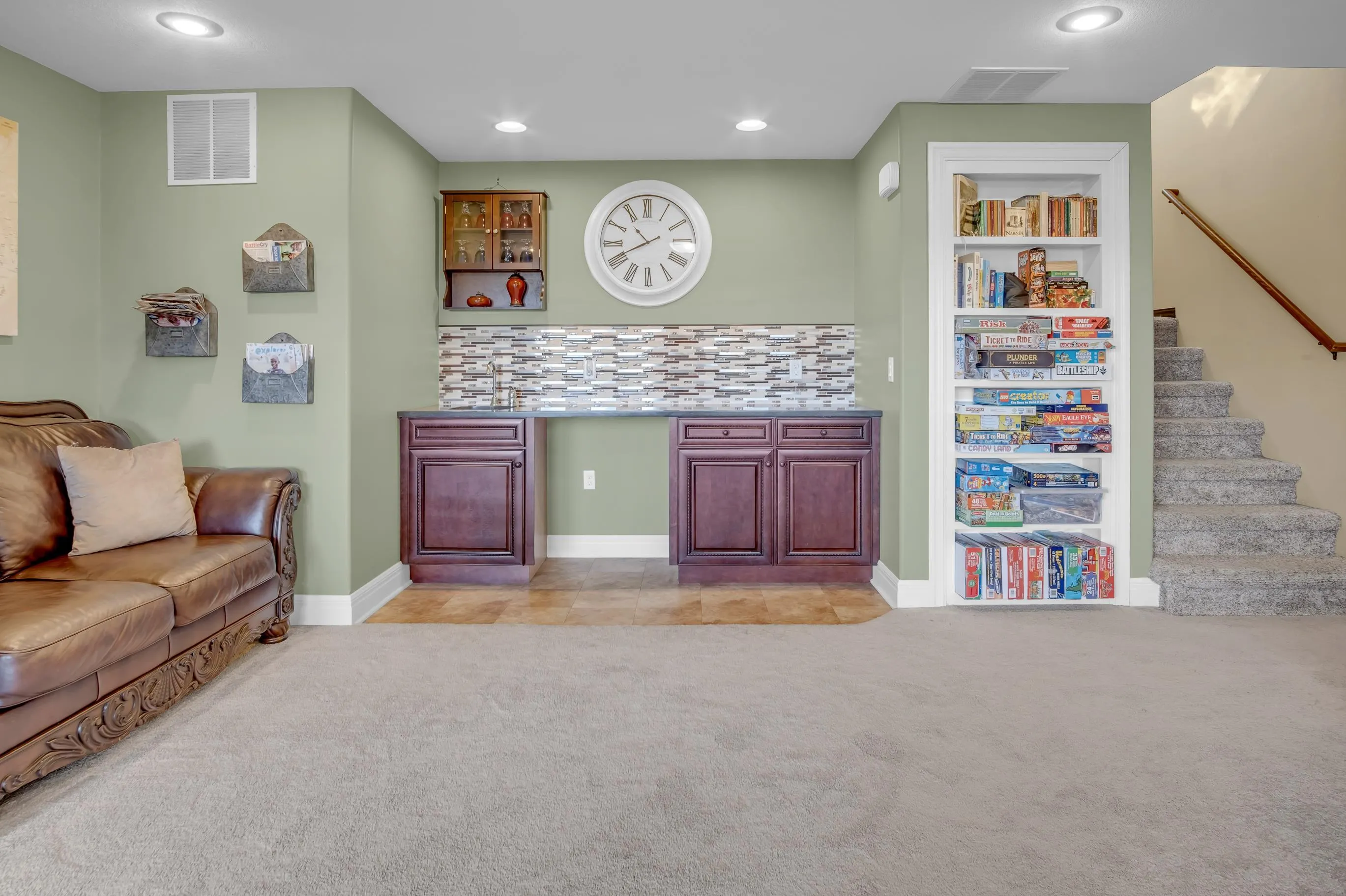 Newton, Kansas 67114, United States, 6 Bedrooms Bedrooms, ,3 BathroomsBathrooms,Residential,Active,254906