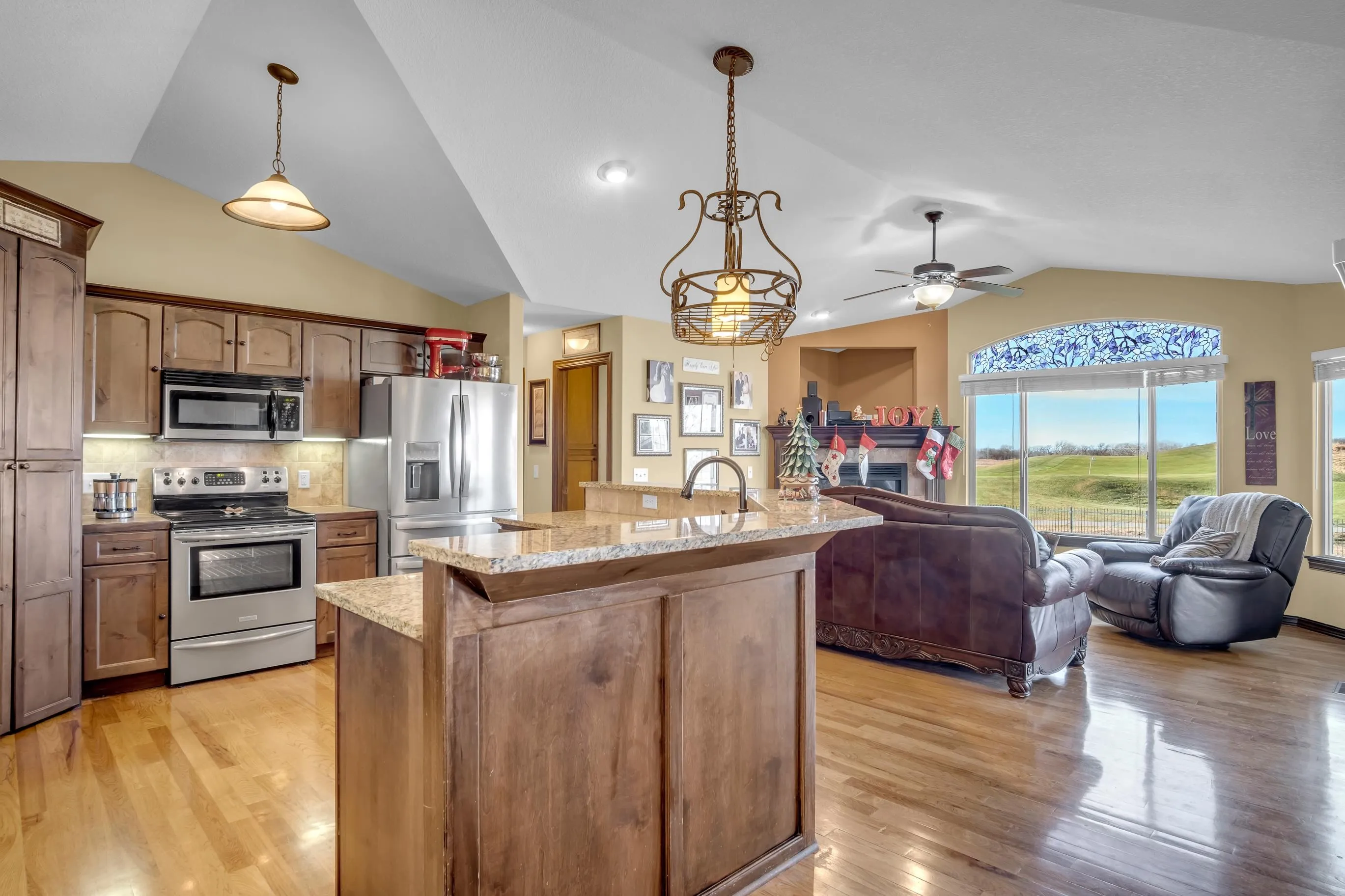 Newton, Kansas 67114, United States, 6 Bedrooms Bedrooms, ,3 BathroomsBathrooms,Residential,Active,254906