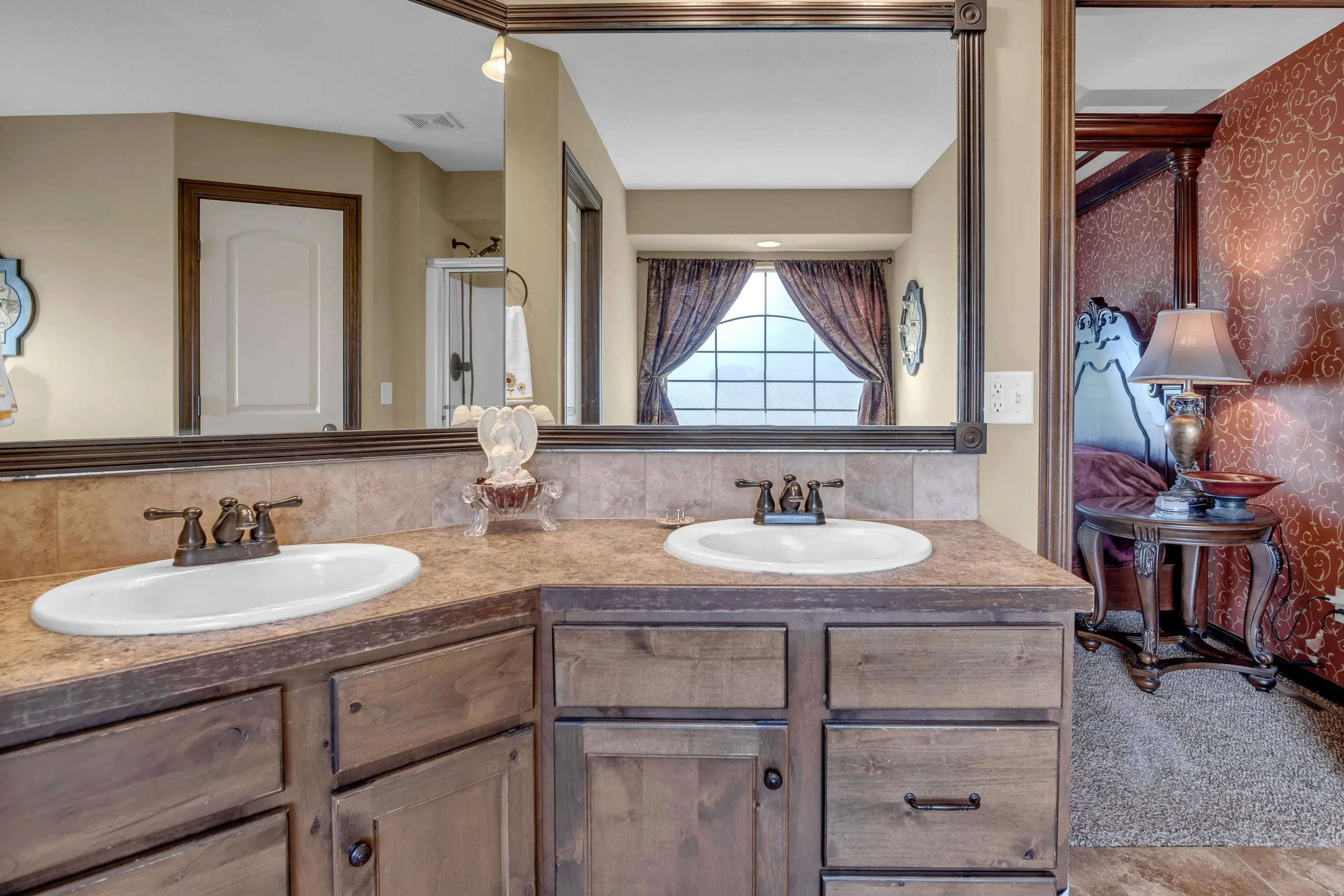 Newton, Kansas 67114, United States, 6 Bedrooms Bedrooms, ,3 BathroomsBathrooms,Residential,Active,254906