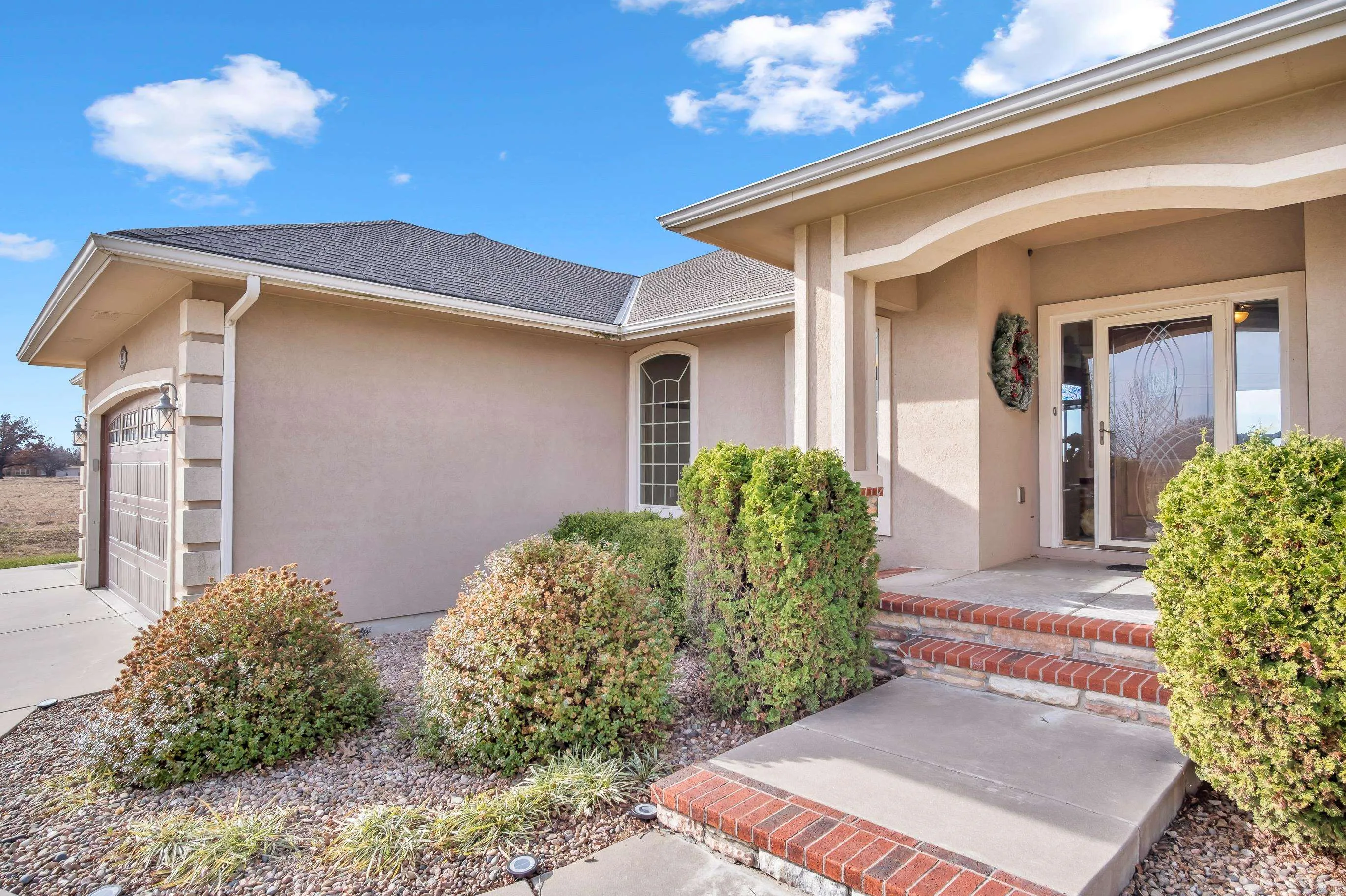 Newton, Kansas 67114, United States, 6 Bedrooms Bedrooms, ,3 BathroomsBathrooms,Residential,Active,254906