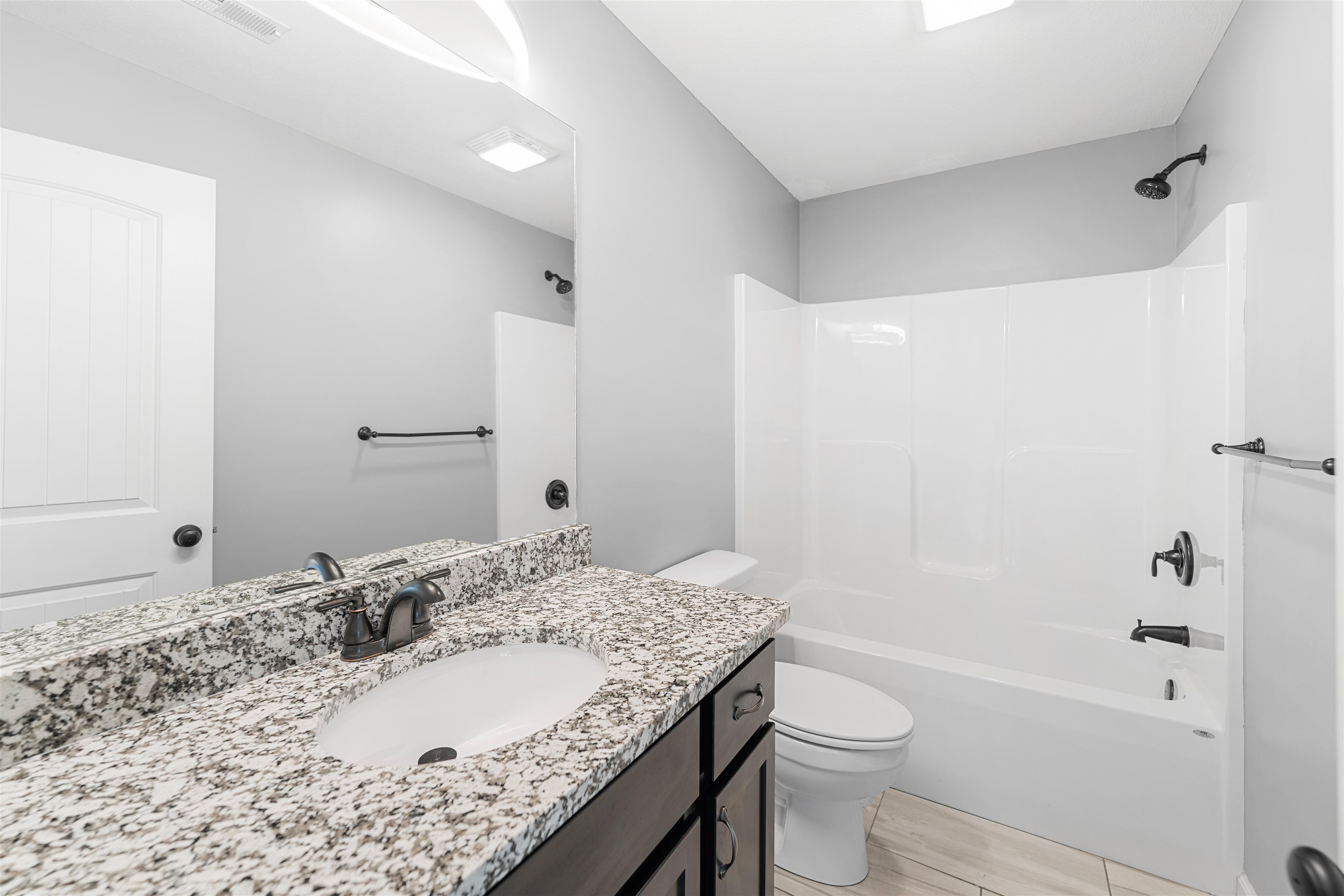 2233 Saddlebrook Dr, Salina, Kansas image 11