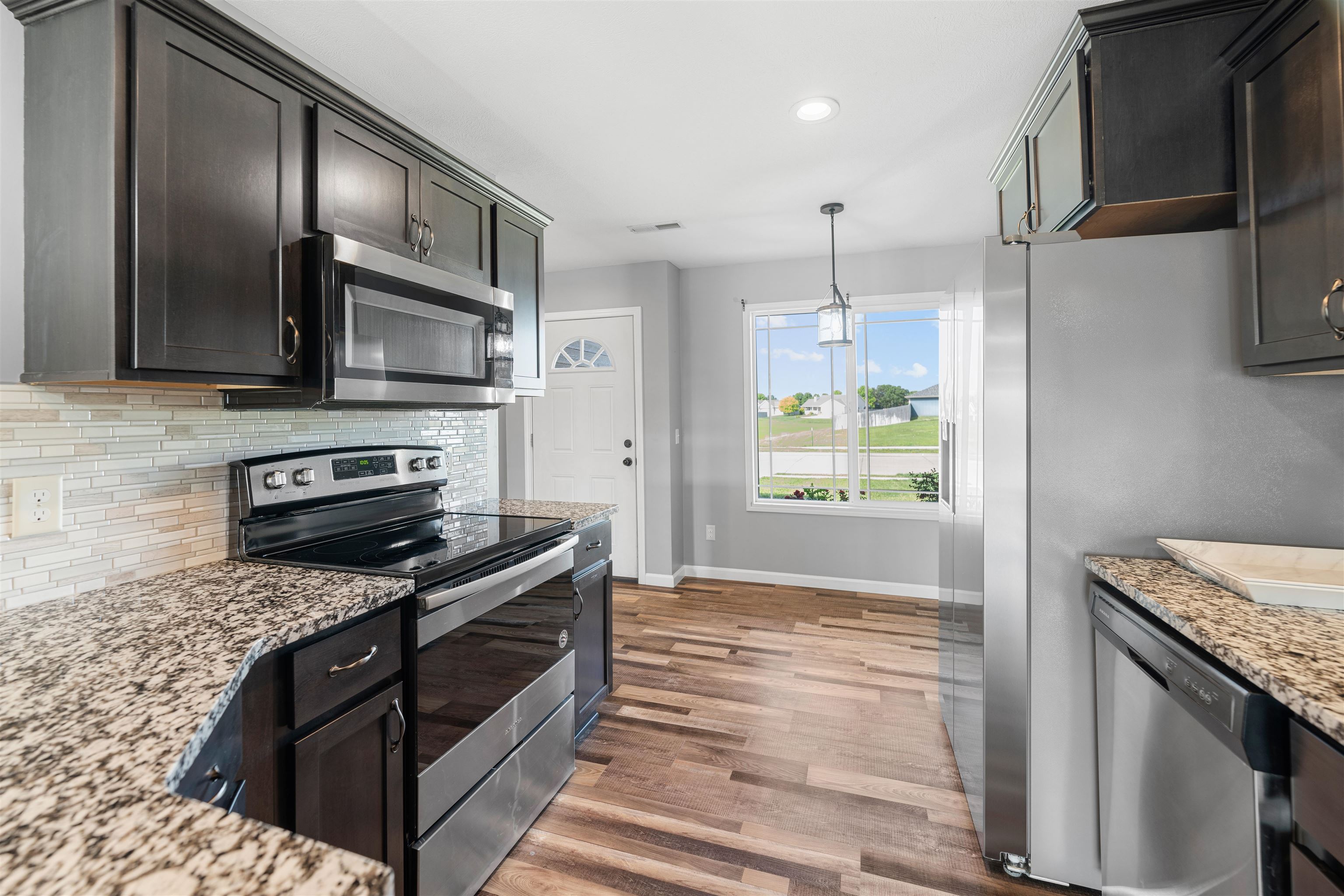 2233 Saddlebrook Dr, Salina, Kansas image 6