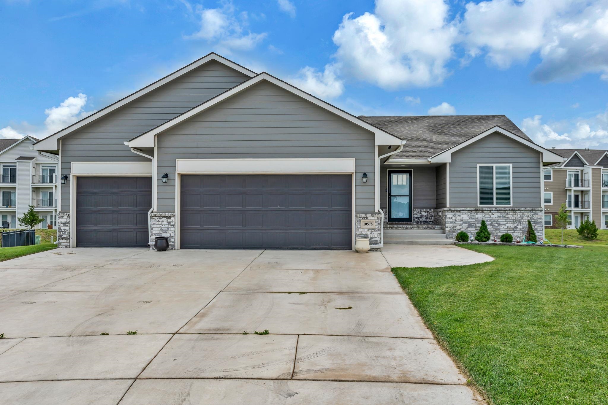 Maize, Kansas 67101, United States, 5 Bedrooms Bedrooms, ,3 BathroomsBathrooms,Residential,Pending,56398