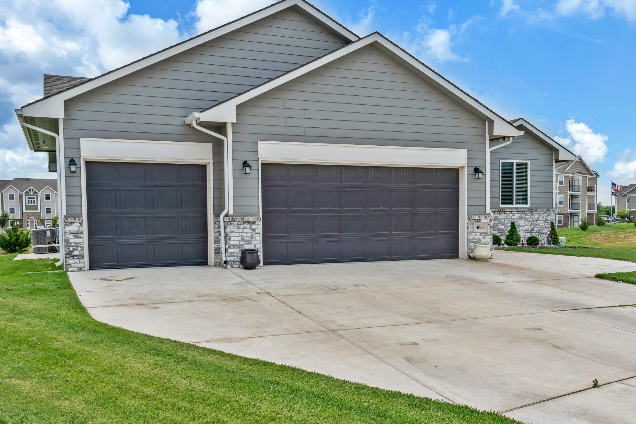 Maize, Kansas 67101, United States, 5 Bedrooms Bedrooms, ,3 BathroomsBathrooms,Residential,Pending,56398