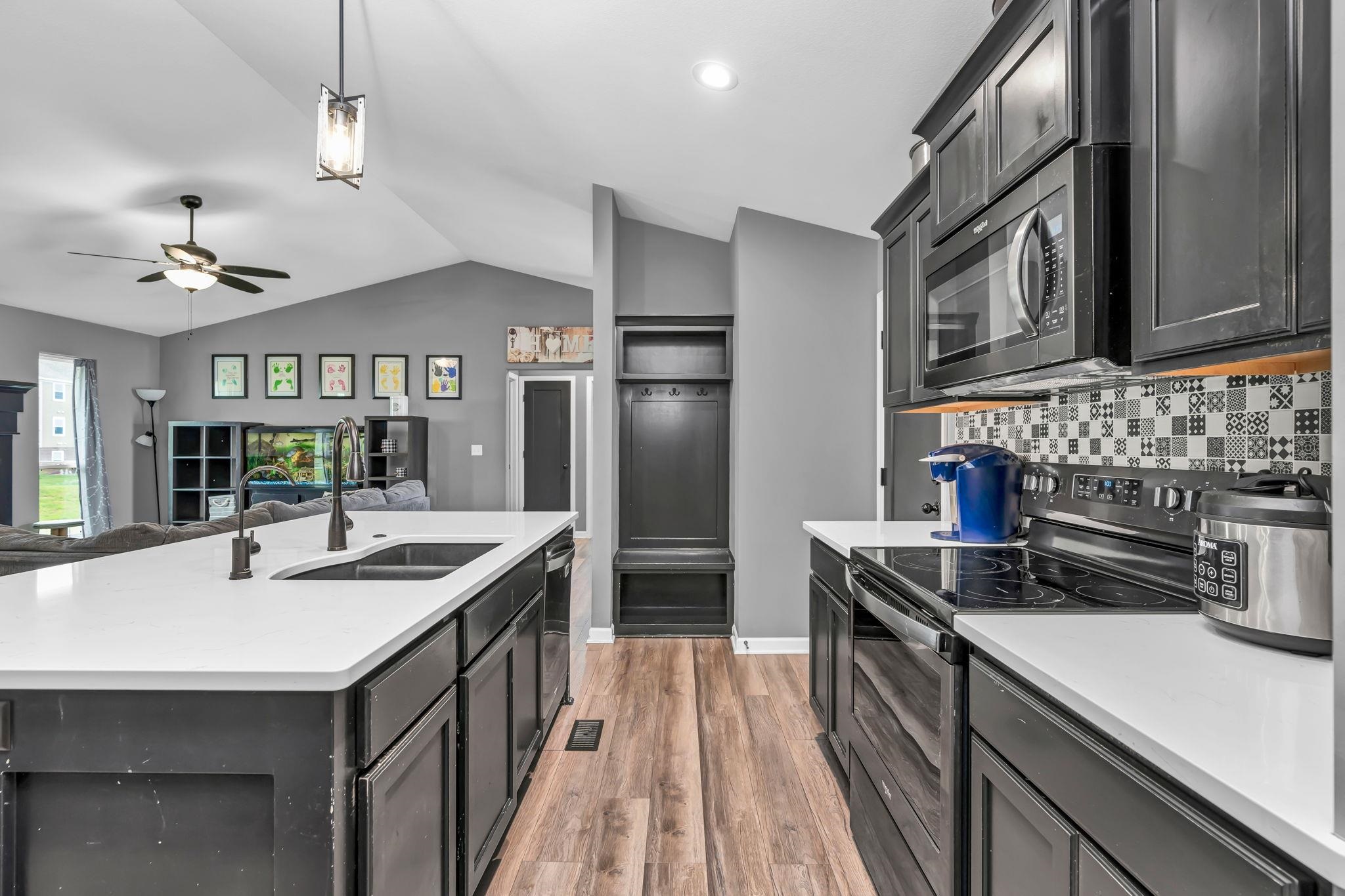 Maize, Kansas 67101, United States, 5 Bedrooms Bedrooms, ,3 BathroomsBathrooms,Residential,Pending,56398