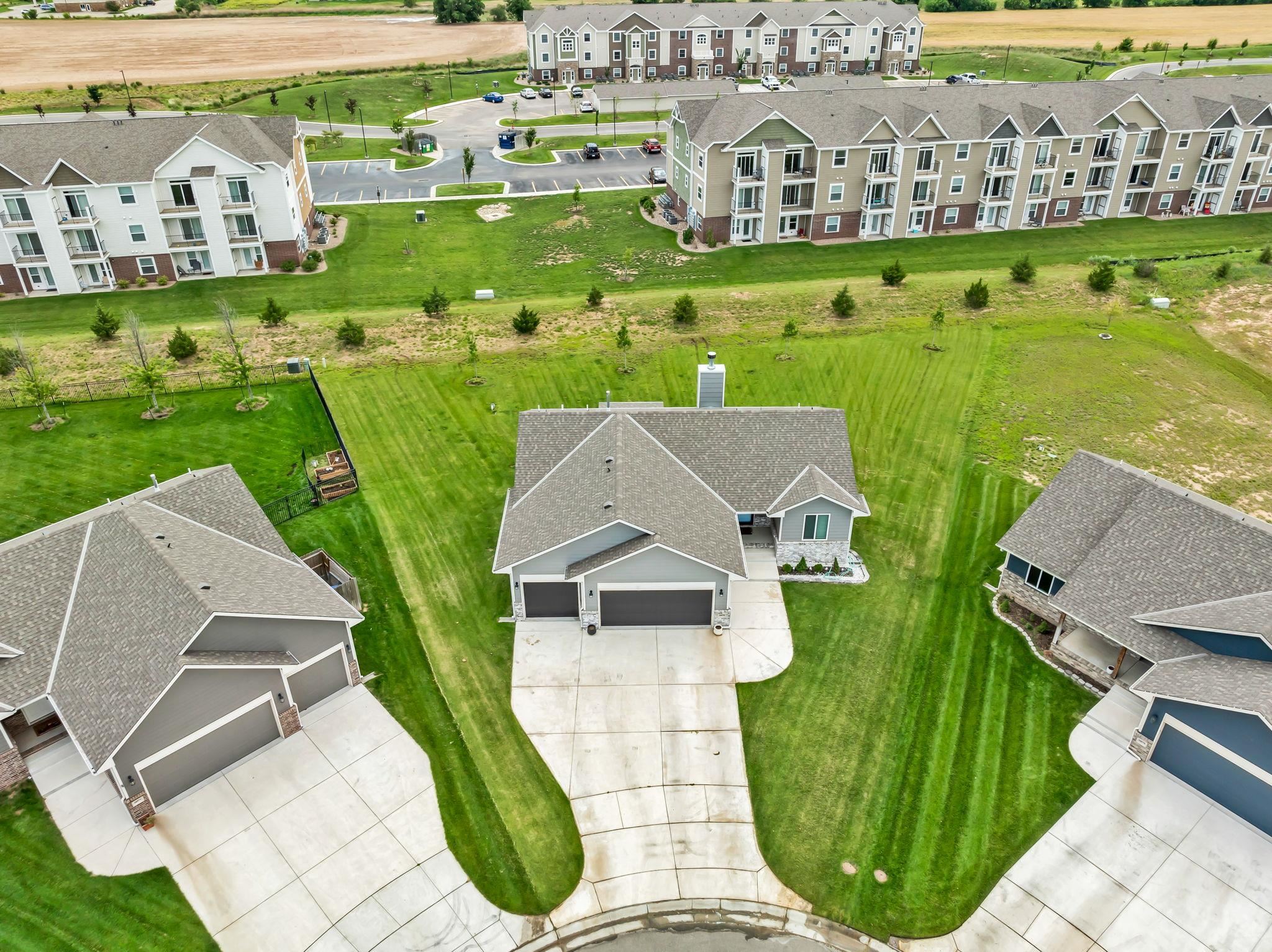 Maize, Kansas 67101, United States, 5 Bedrooms Bedrooms, ,3 BathroomsBathrooms,Residential,Pending,56398