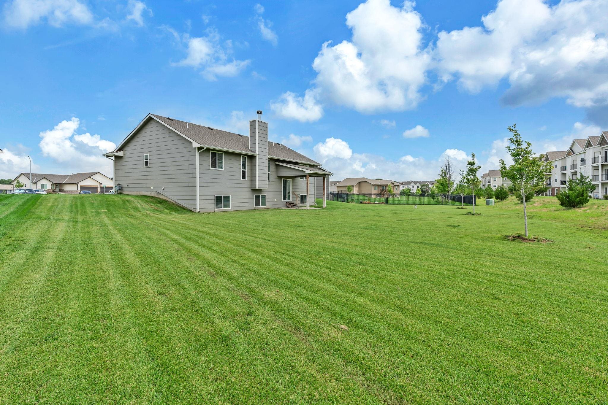 Maize, Kansas 67101, United States, 5 Bedrooms Bedrooms, ,3 BathroomsBathrooms,Residential,Pending,56398