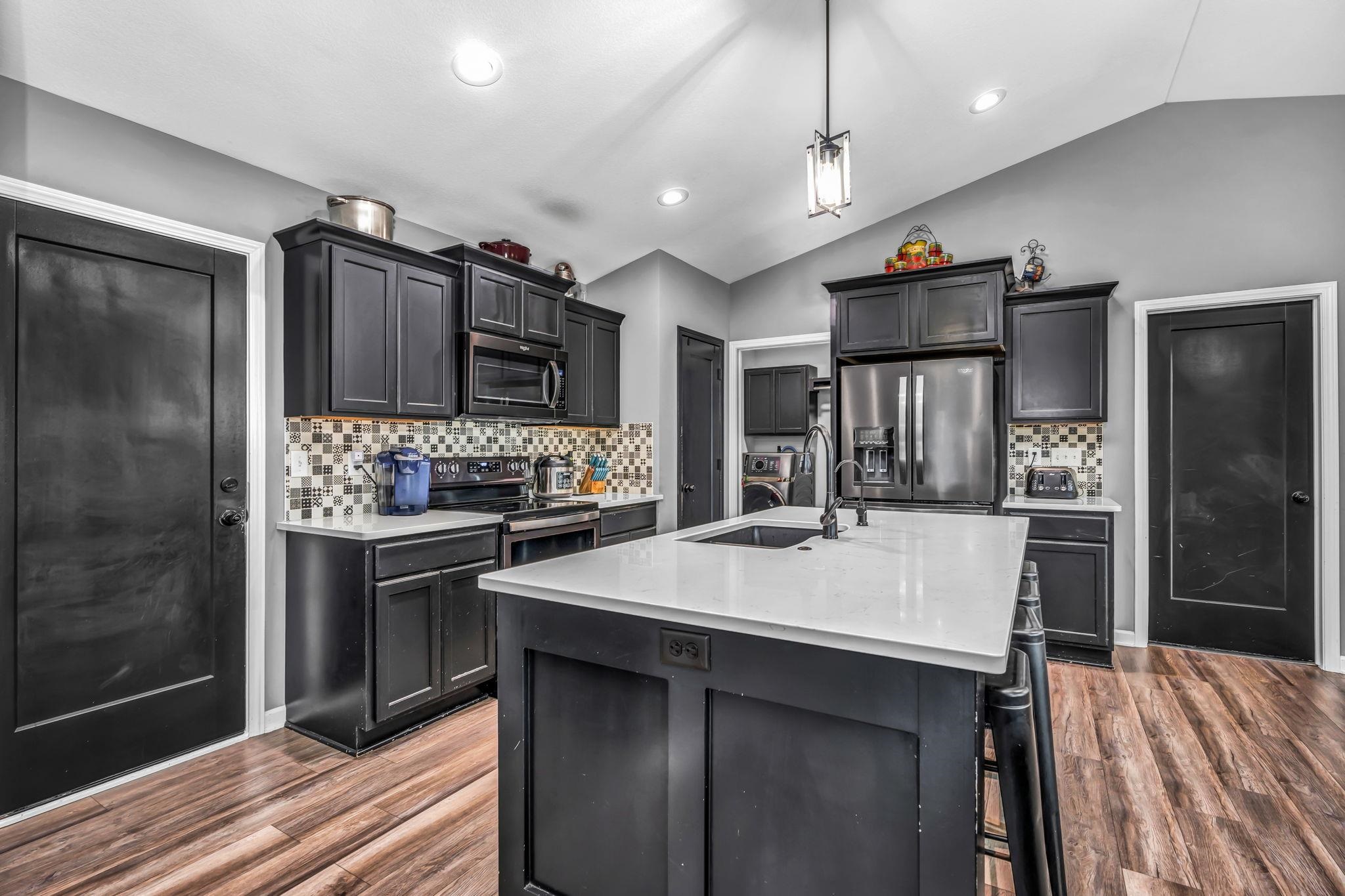 Maize, Kansas 67101, United States, 5 Bedrooms Bedrooms, ,3 BathroomsBathrooms,Residential,Pending,56398