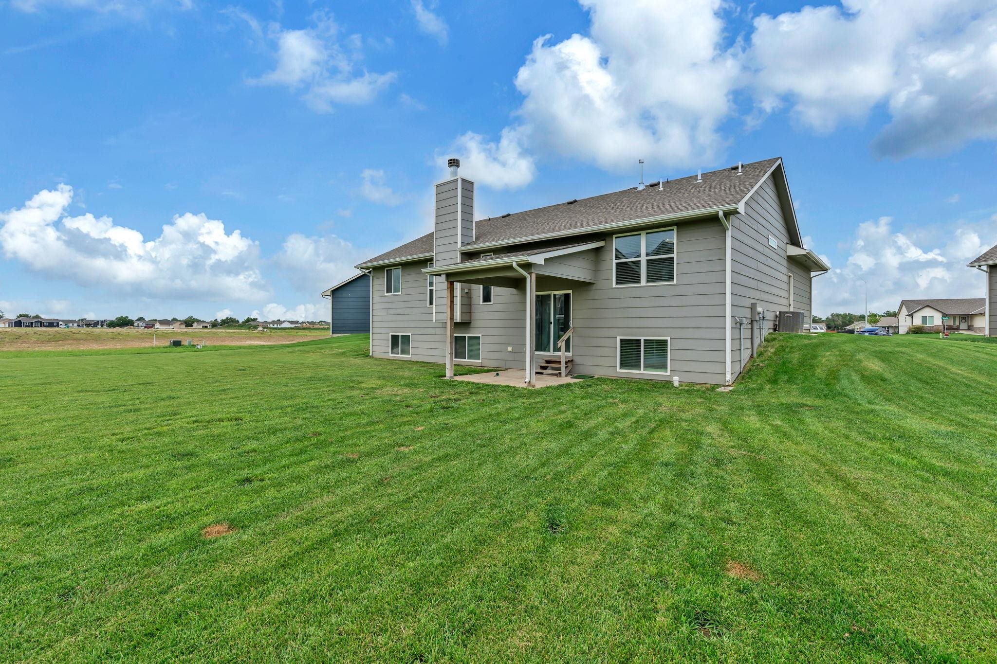 Maize, Kansas 67101, United States, 5 Bedrooms Bedrooms, ,3 BathroomsBathrooms,Residential,Pending,56398