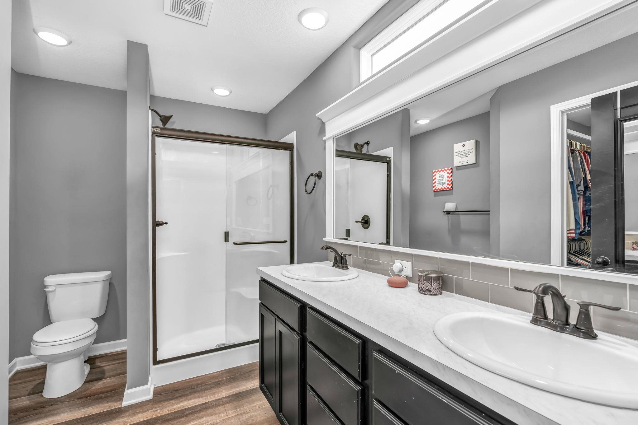 Maize, Kansas 67101, United States, 5 Bedrooms Bedrooms, ,3 BathroomsBathrooms,Residential,Pending,56398