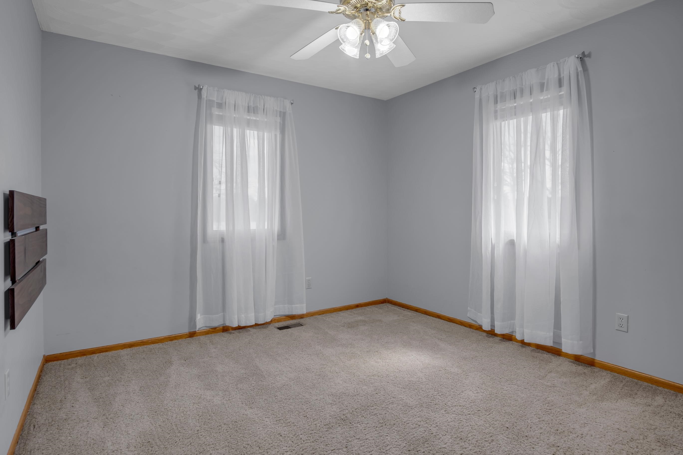 211 Southport Cir, Newton, Kansas image 13