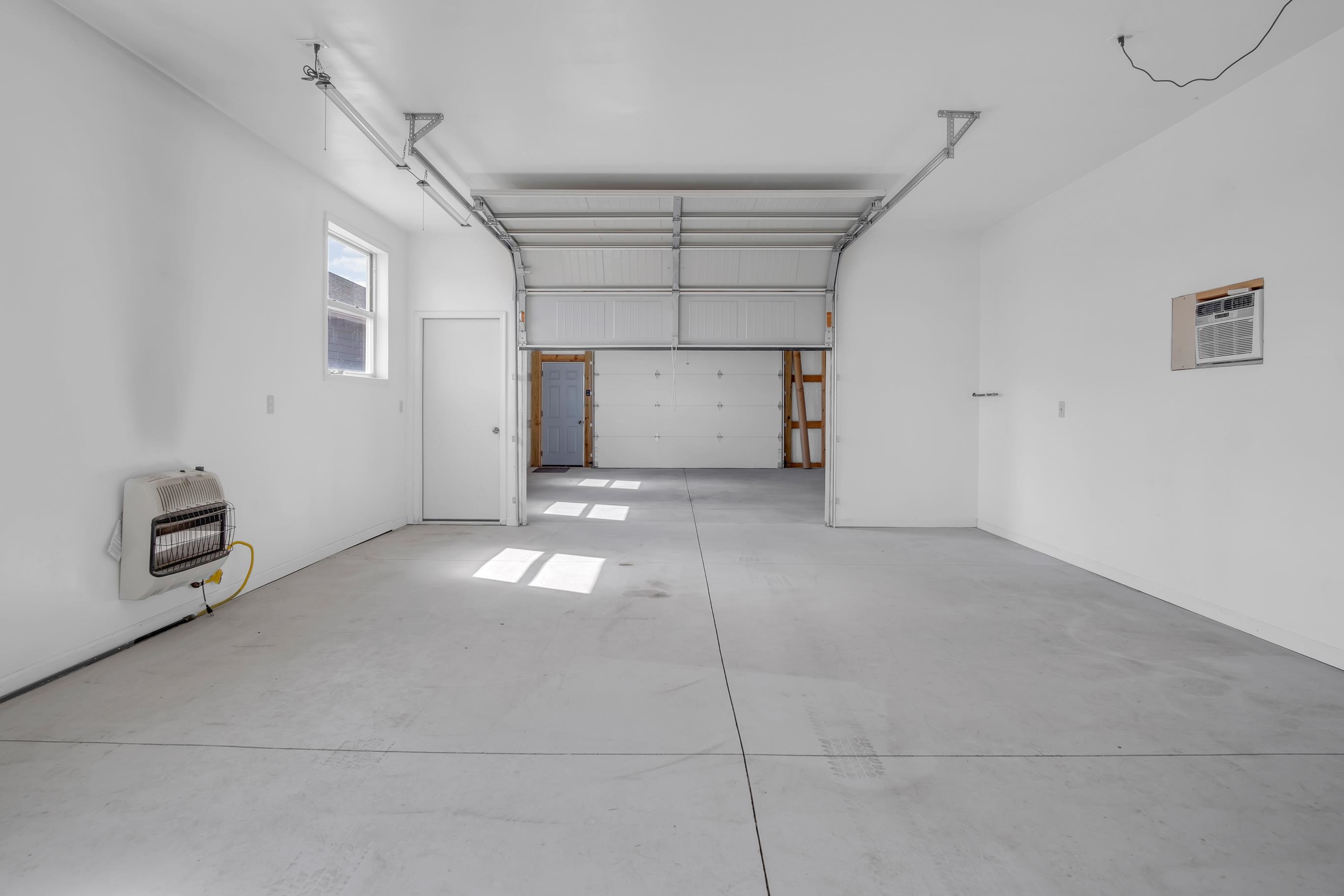 211 Southport Cir, Newton, Kansas image 34