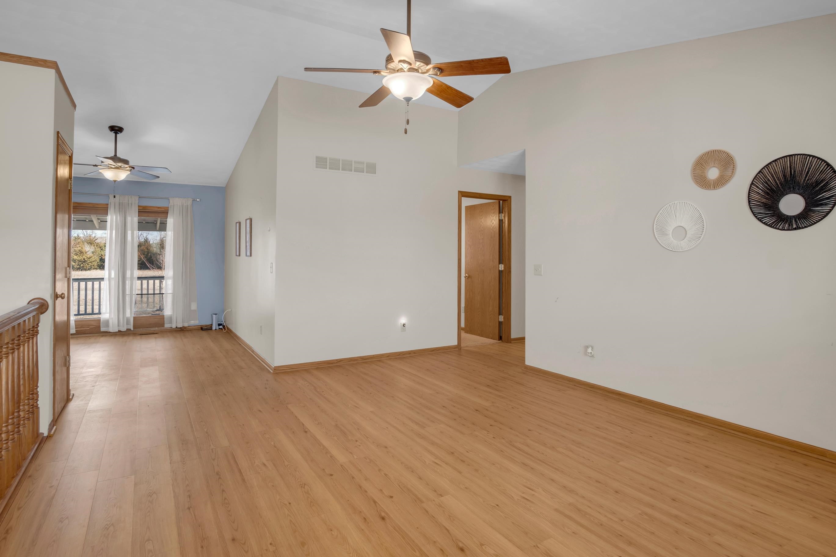 211 Southport Cir, Newton, Kansas image 3