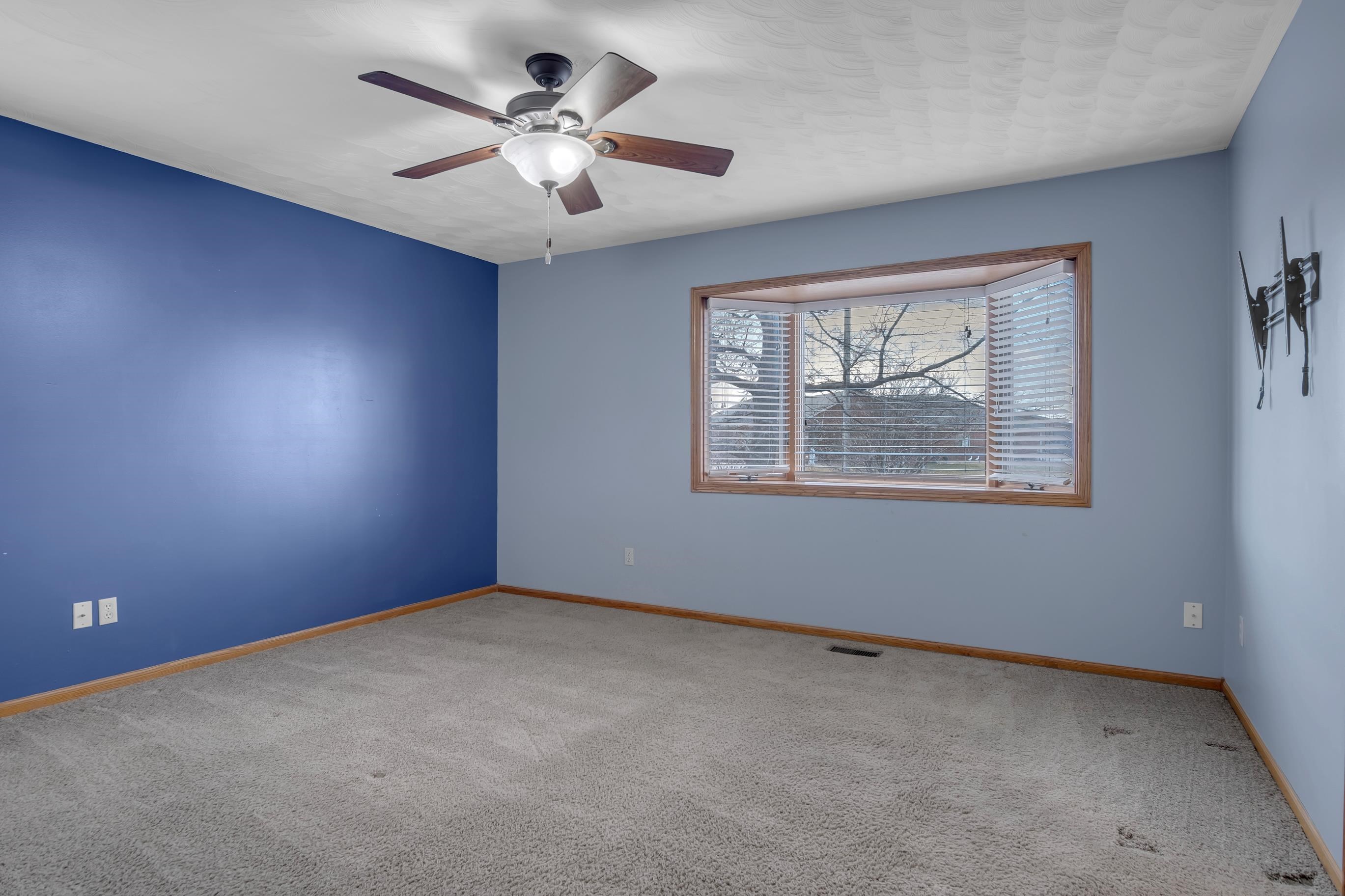211 Southport Cir, Newton, Kansas image 15